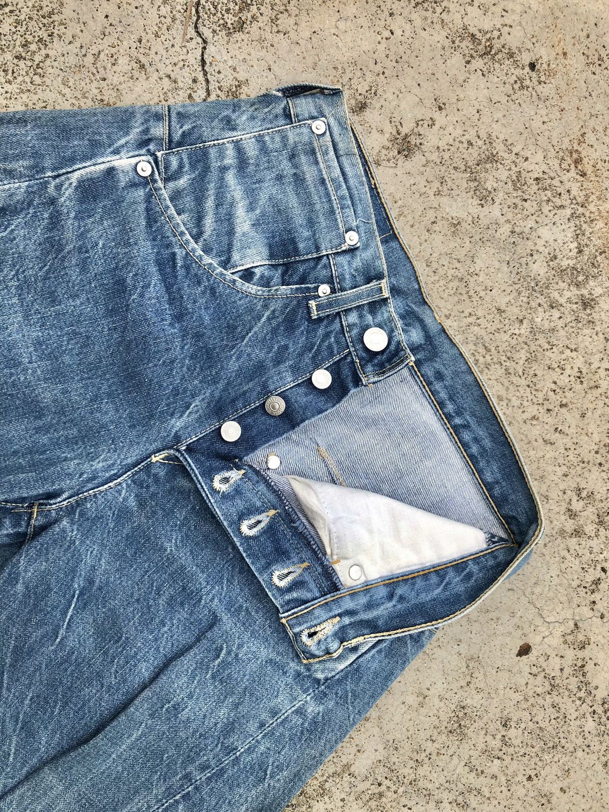 Levi's TWIST LEG⚡️⚡️VINTAGE LEVIS JEANS Size US 26 / EU 42 - 2 Thumbnail