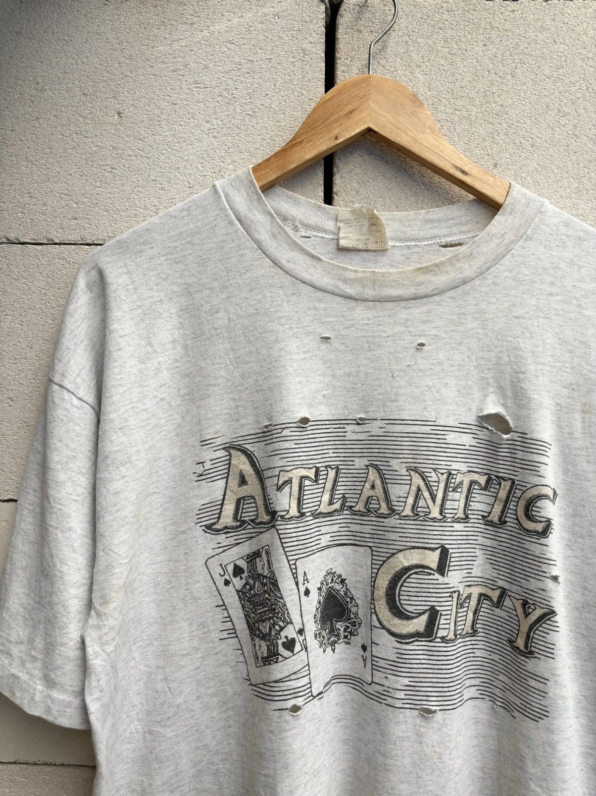Vintage Thrashed Distressed ATLANTIC CITY T Shirt ERD Size US L / EU 52-54 / 3 - 2 Thumbnail