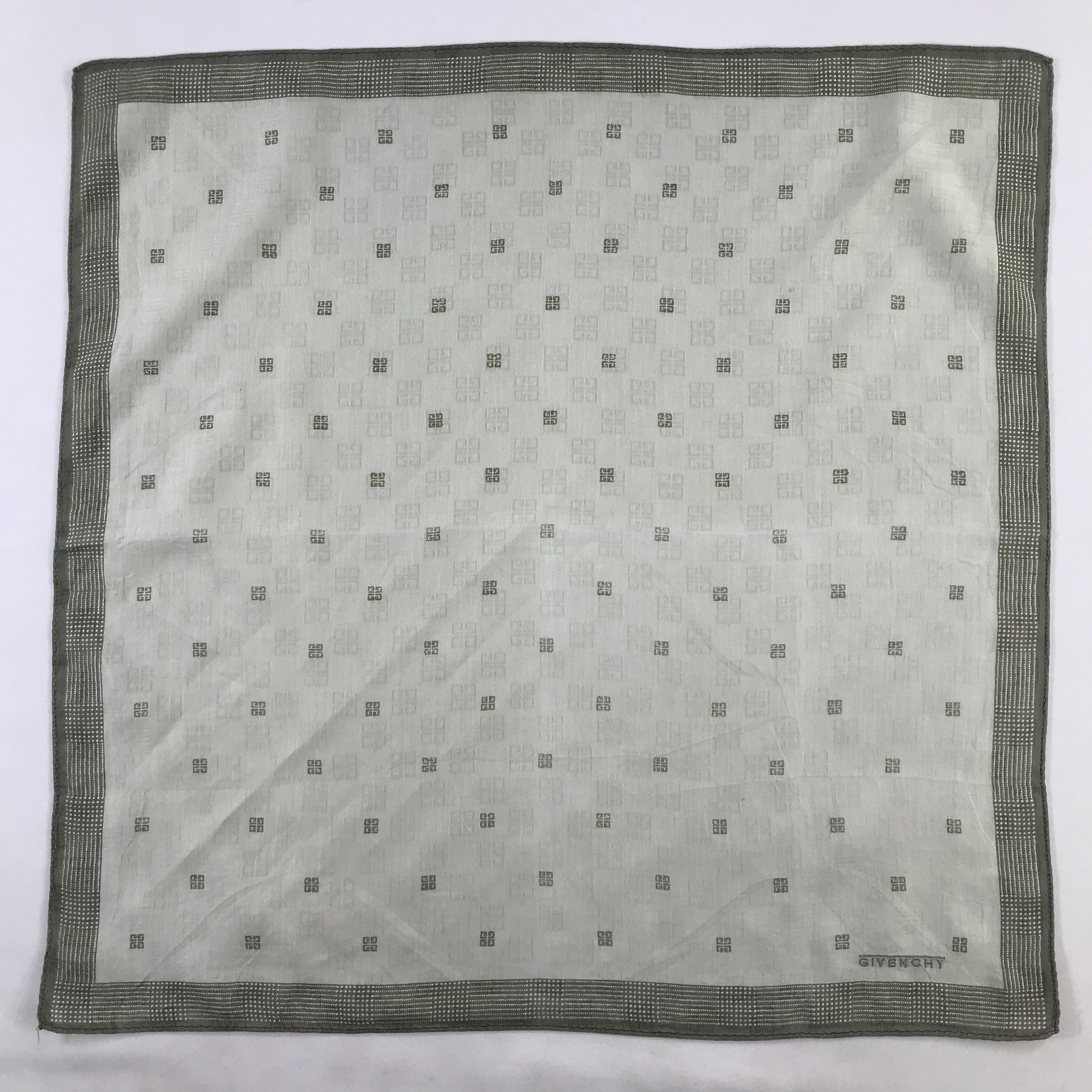 Vintage Givenchy Bandana/ Handkerchief / Neckerchief Size ONE SIZE - 3 Thumbnail