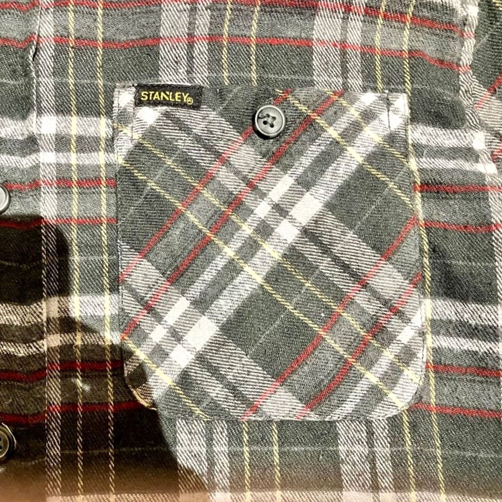 Vintage VINTAGE Stanley Plaid Flannel Shirt Gray Red Long Sleeve Button Up Mens Size L Size US L / EU 52-54 / 3 - 7 Thumbnail