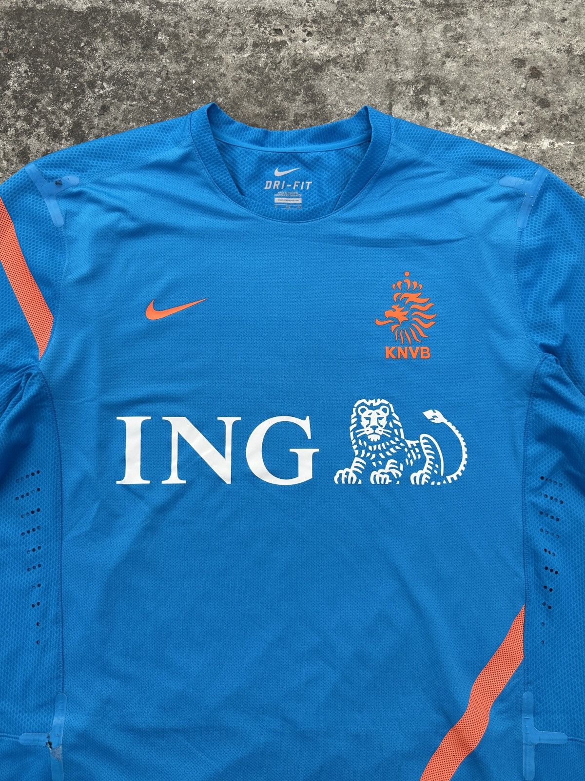 Vintage Vintage Nike Netherlands Soccer Jersey Blokecore Streetwear Size US XL / EU 56 / 4 - 2 Thumbnail