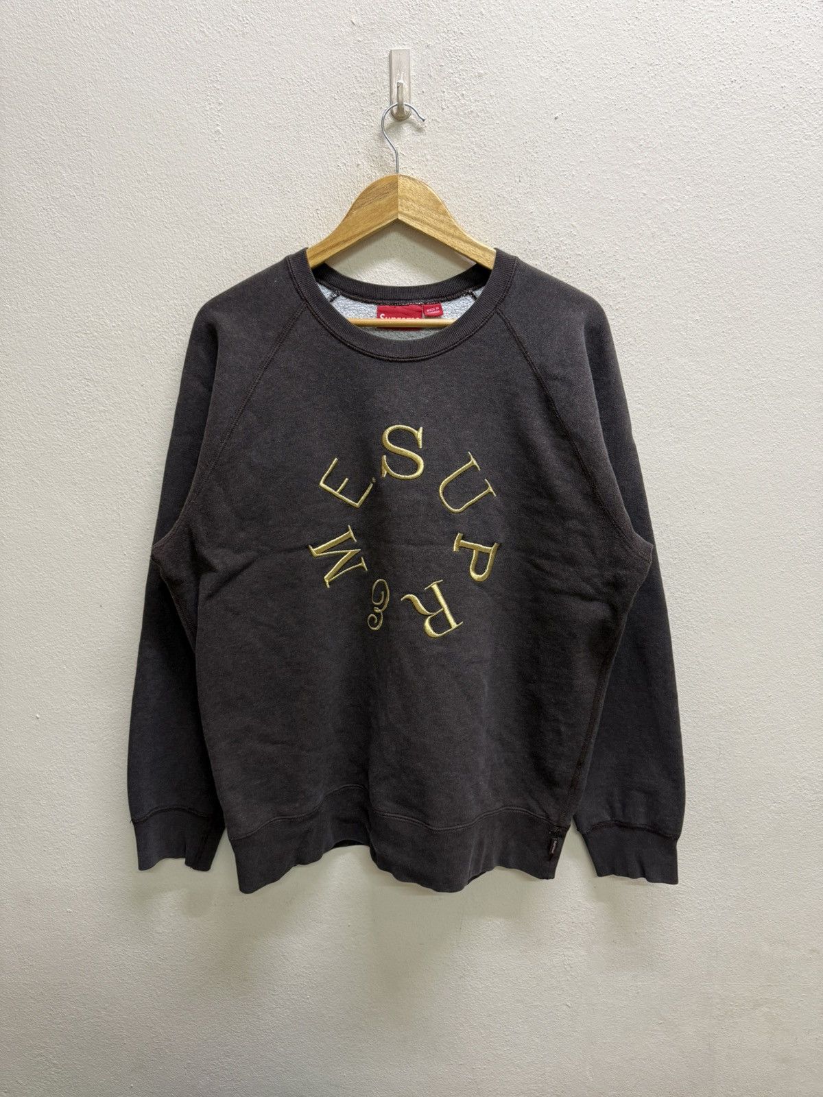 Supreme Supreme Circle Emroidery Logo Sweatshirt Size US XL / EU 56 / 4 - 21 Thumbnail