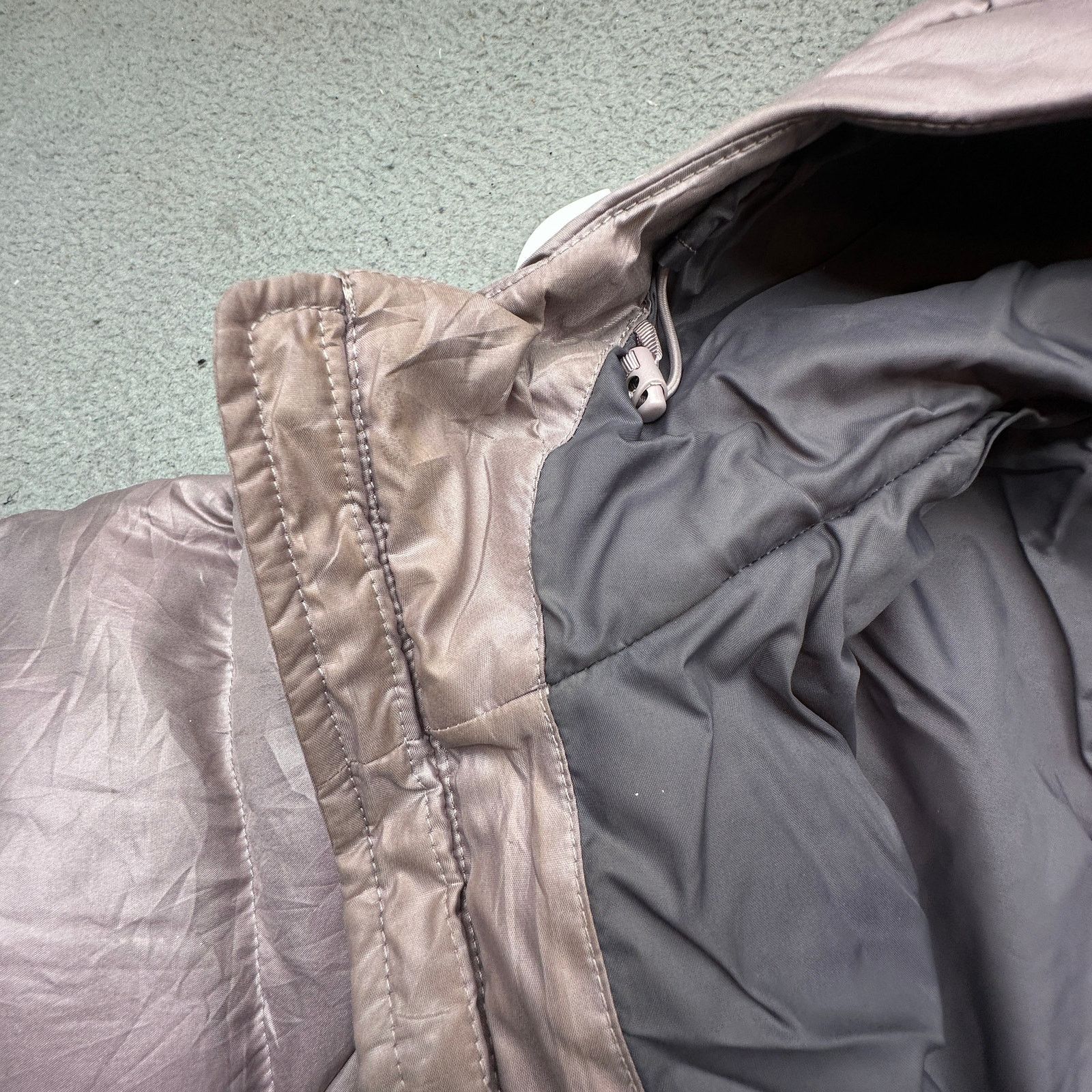 The North Face The North Face 550 Down Metropolis Puffer Jacket Womens XL Size XL / US 12-14 / IT 48-50 - 12 Thumbnail