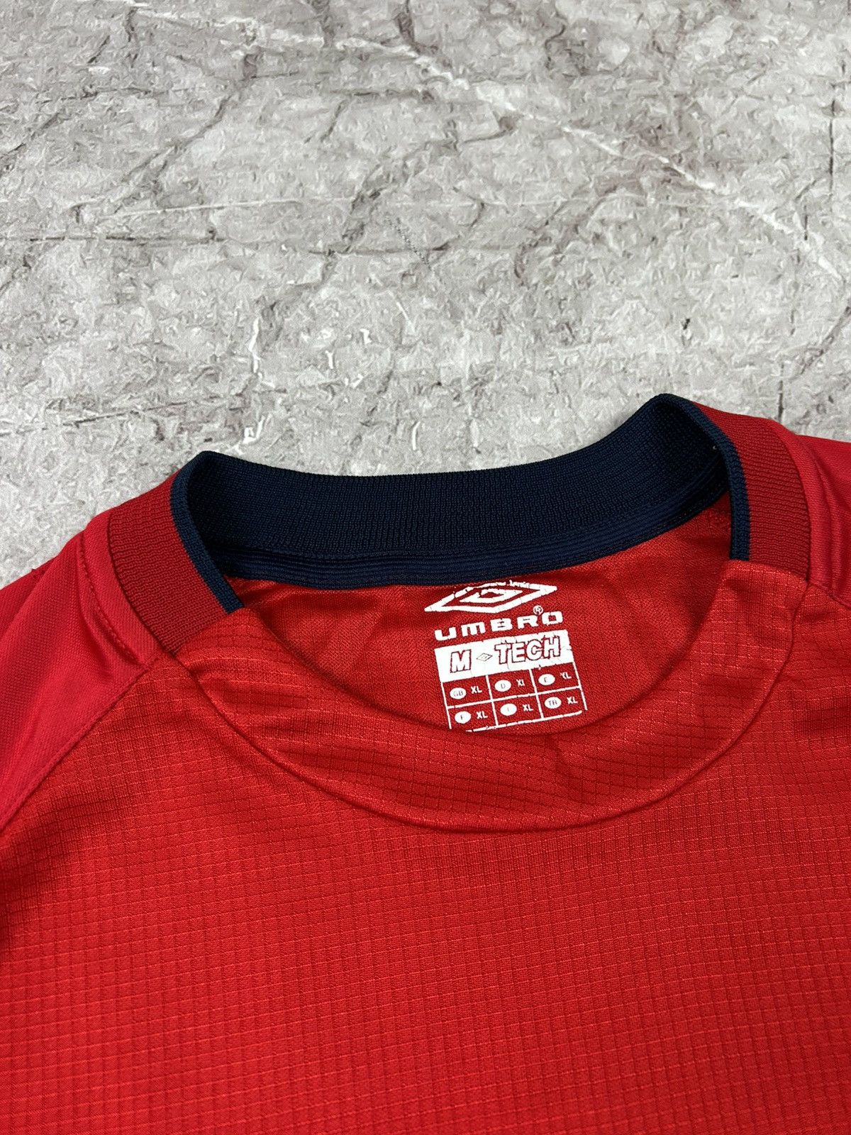 Umbro Umbro England 2006 2008 Gerrard #4 Away Football Shirt Size US XL / EU 56 / 4 - 6 Thumbnail