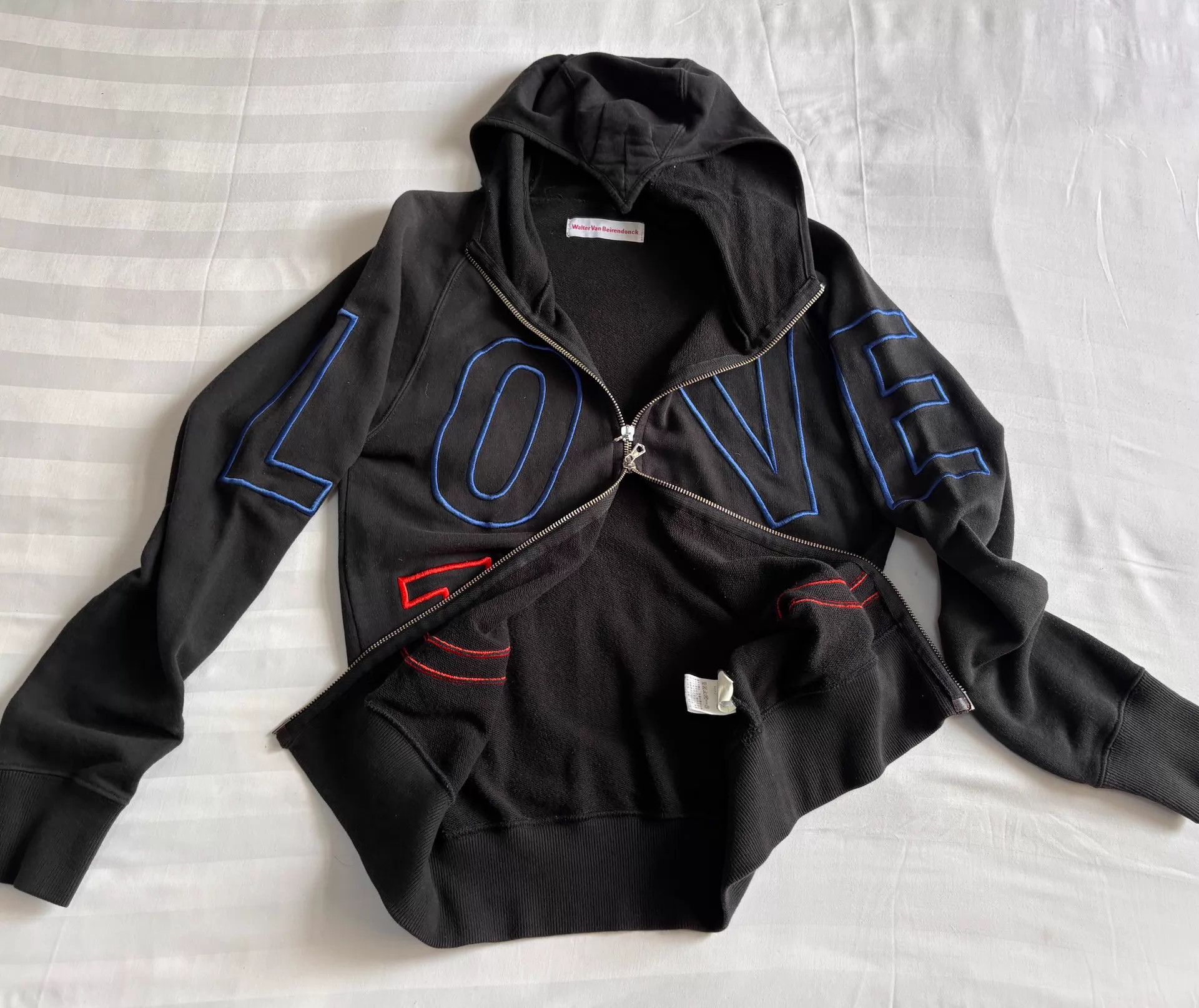 Walter Van Beirendonck WVB LOVE & Orange Smiley Pointed Hoodie S Size S / US 4 / IT 40 - 4 Thumbnail
