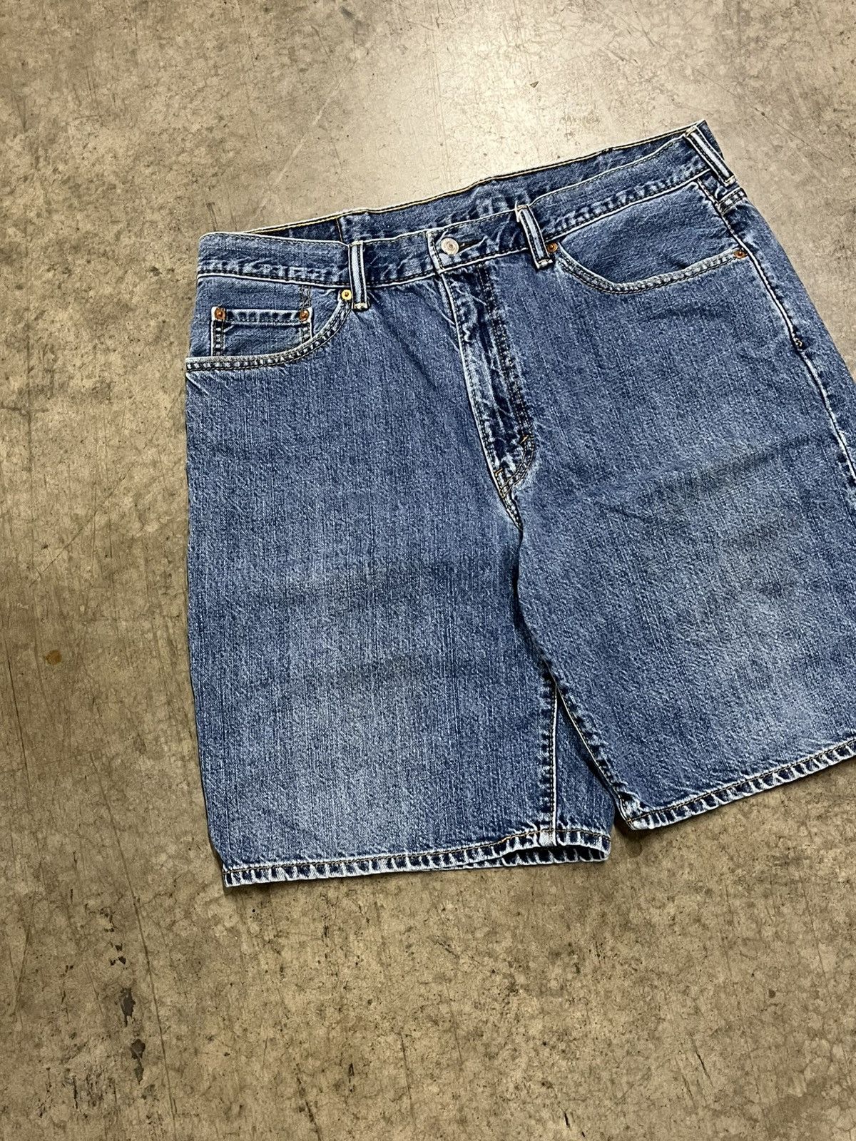 Levi's × Vintage Levi’s jorts y2k baggy fit streetwear hype rare skater Size US 36 / EU 52 - 7 Thumbnail