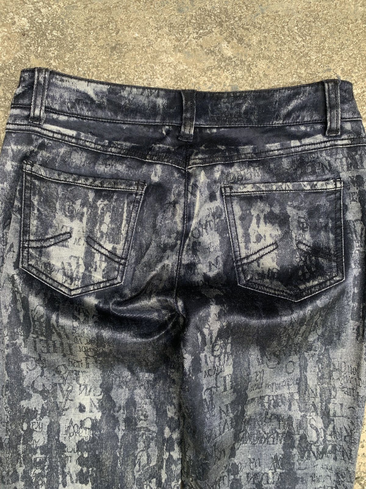 Japanese Brand y2k I & Vicky Metalic Poem Words Graphic Pants Size 27" / US 4 / IT 40 - 4 Thumbnail