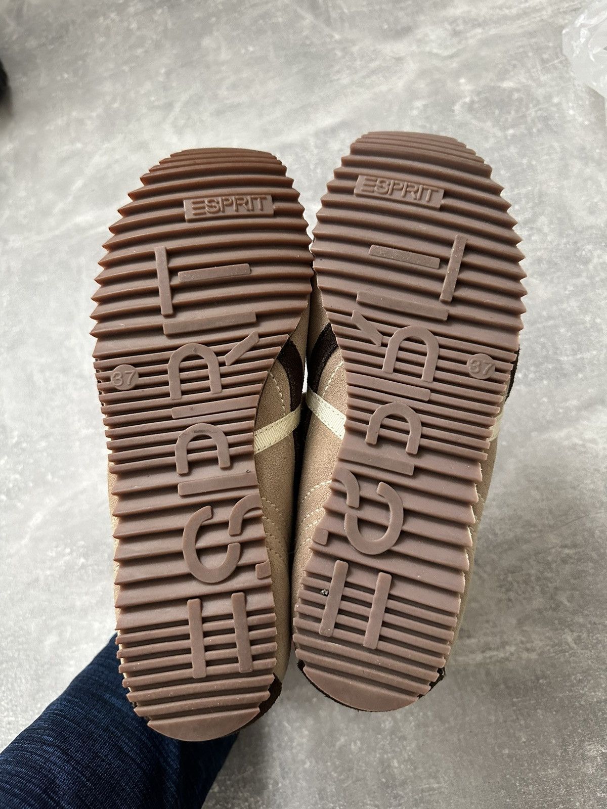 Esprit Vintage Y2K Esprit Beige Suede Leather Low Cut Sneakers Size US 7 / IT 37 - 10 Thumbnail