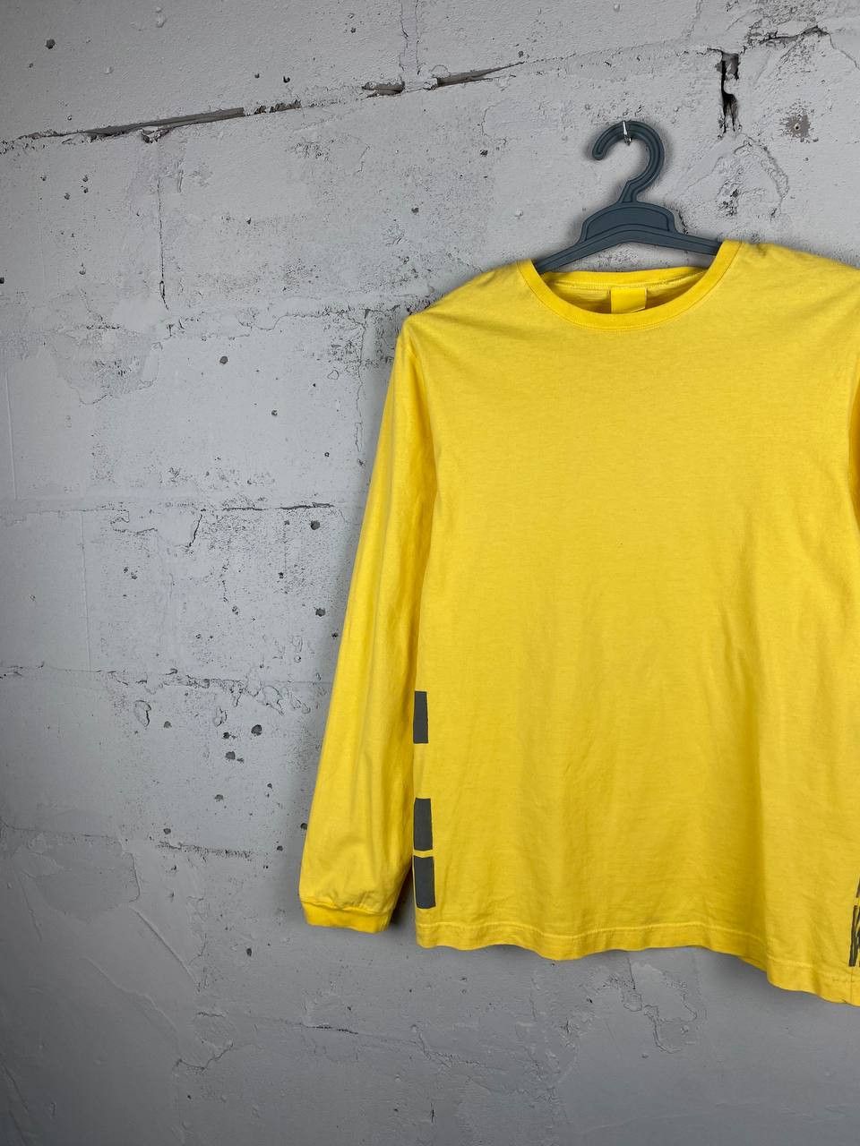 Mandarina Duck 2000's Mandarina Duck Yellow Avant Garde LS T Shirt Size US XL / EU 56 / 4 - 2 Thumbnail