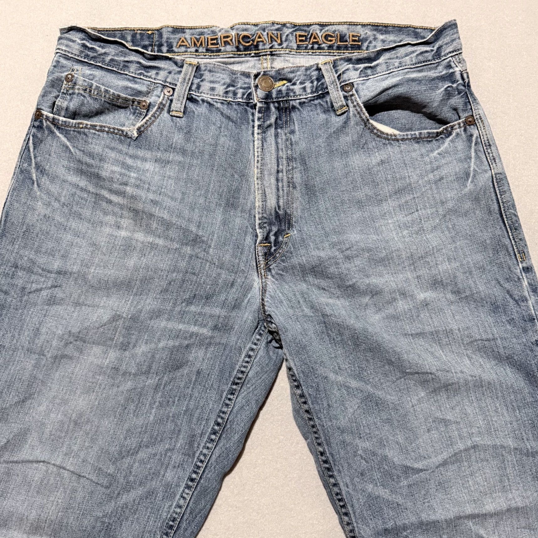 American Eagle Outfitters VINTAGE American Eagle Jeans Men's Light Wash Denim Classic Relaxed Straight - 33x30 Size US 33 - 3 Thumbnail