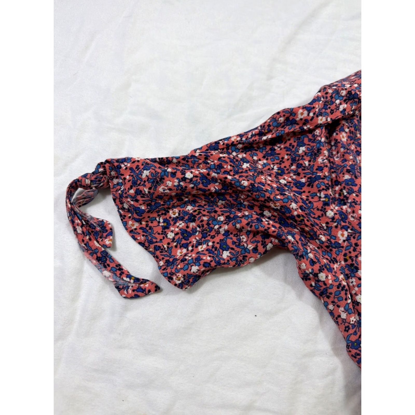 Gap VINTAGE? (No) -> Just: Gap Wrap Dress Women’s Medium Tie Sleeve Pink Flowers Pockets Knee Length Dress Size M / US 6-8 / IT 42-44 - 3 Thumbnail