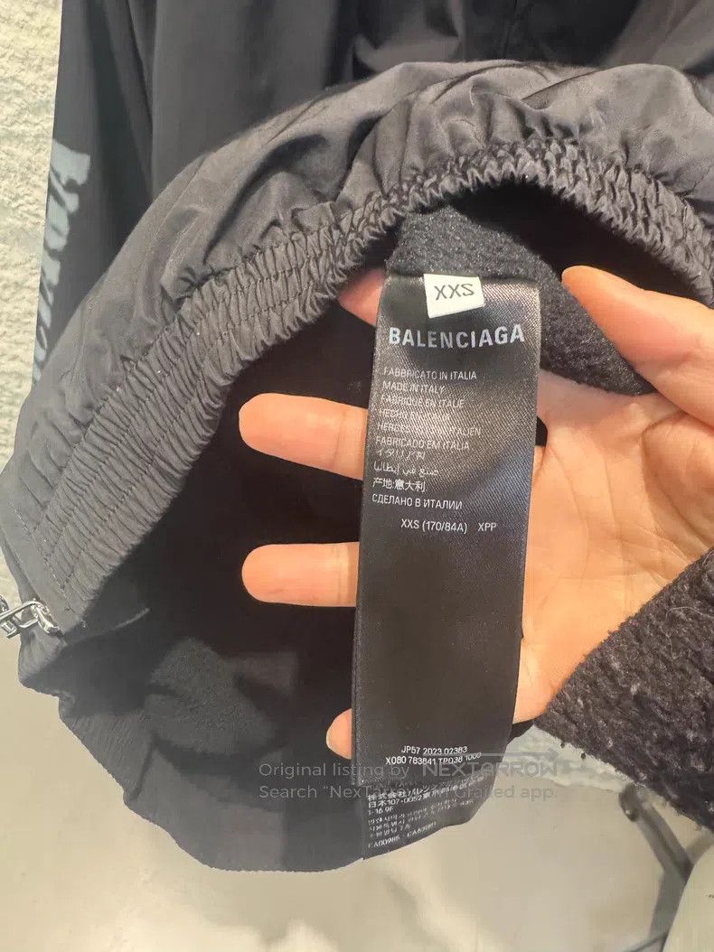 Balenciaga Balenciaga Qilin Arm Logo Printed High Collar Zipper Long Size US XXS / EU 40 - 6 Thumbnail