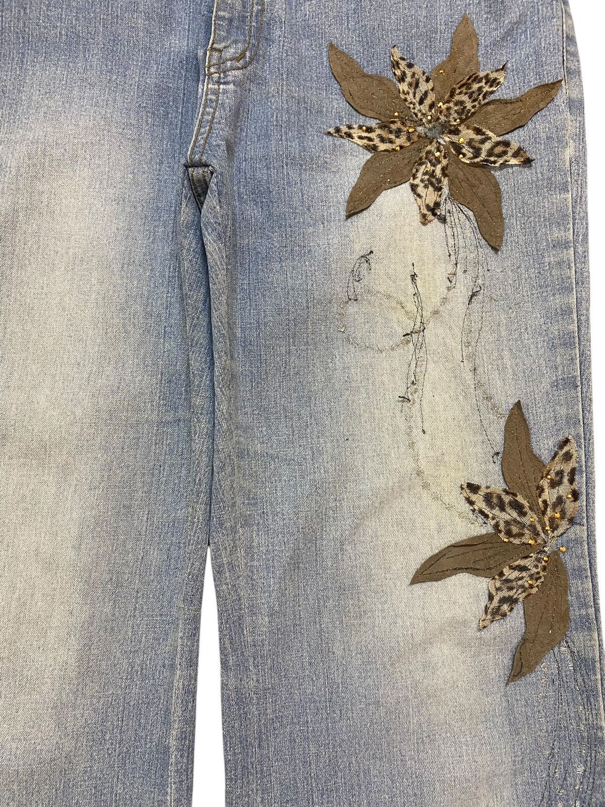 Japanese Brand Vintage Japanese Brands Patched Flare Soft Jeans Size US 29 - 8 Thumbnail