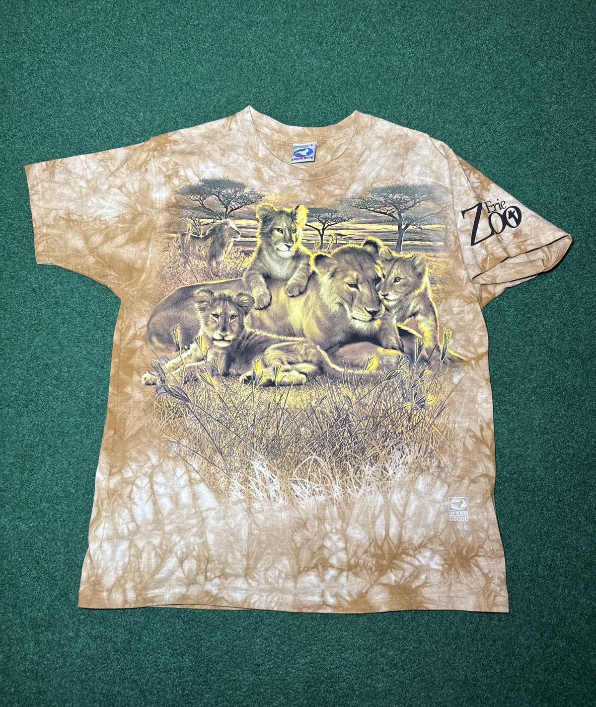 Liquid Blue Vintage Liquid Blue Lion Lioness Erie Zoo Safari L T Shirt Size US L / EU 52-54 / 3 - 1 Thumbnail