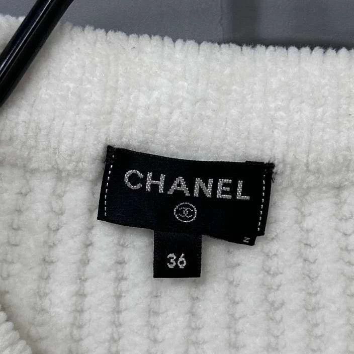 Chanel Chanel white silver button jacket women's 36 Size XS / US 0-2 / IT 36-38 - 6 Thumbnail