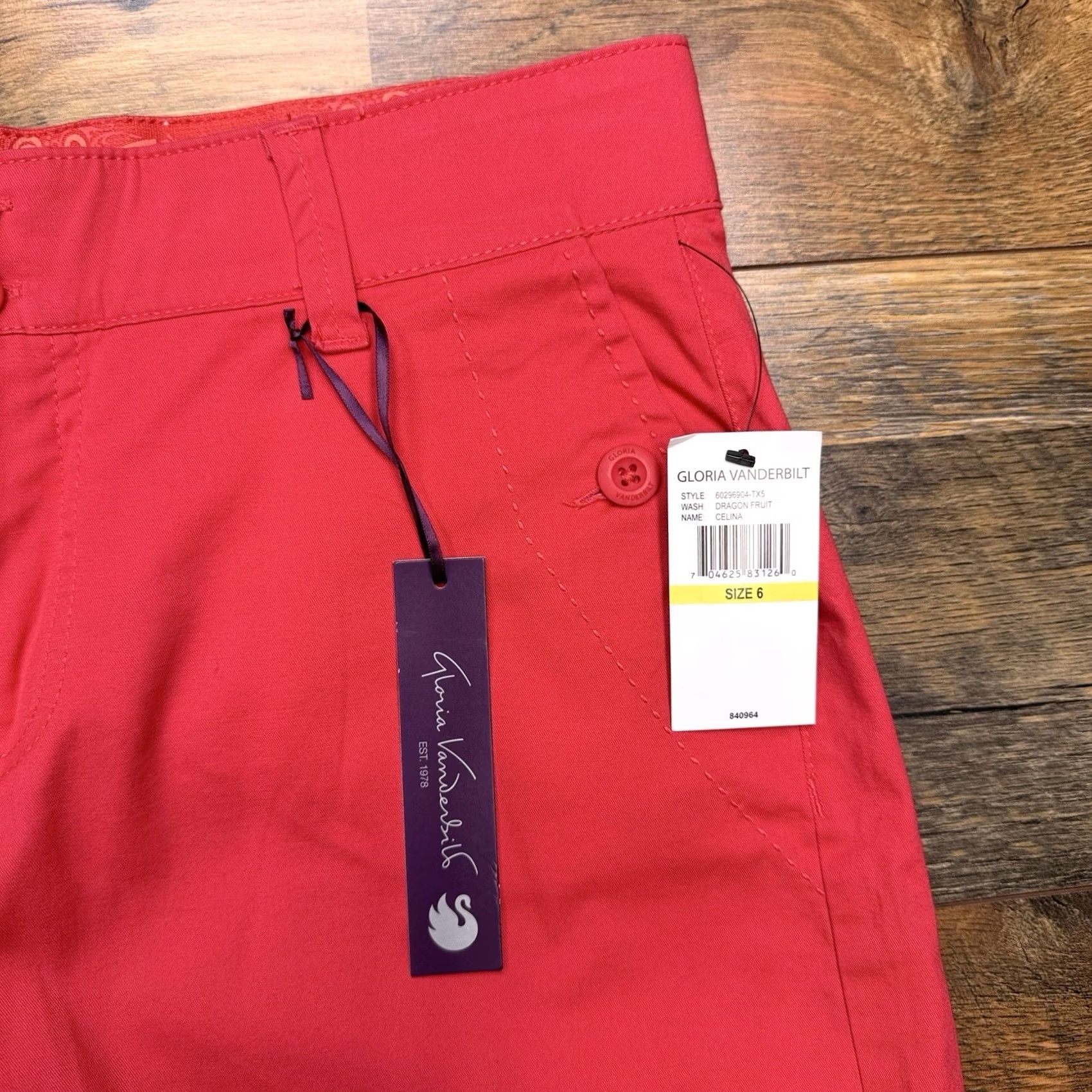 Gloria Vanderbilt Gloria Vanderbilt Shorts Womens 6 Dragon Fruit Red Mid Rise Stretch New Size 28" / US 6 / IT 42 - 3 Thumbnail