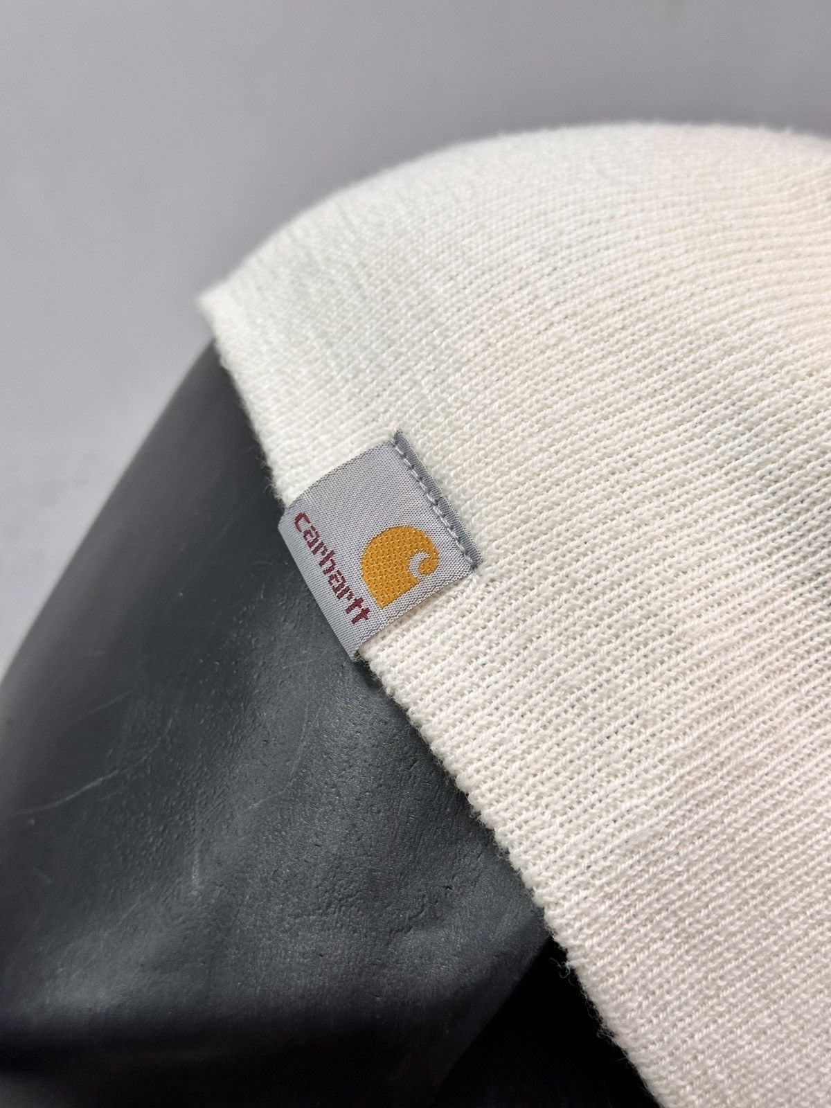 Carhartt Wow 😻 White Beanie Carhartt Y2K Streetwear Outdoor Arcteryx Size ONE SIZE - 4 Thumbnail