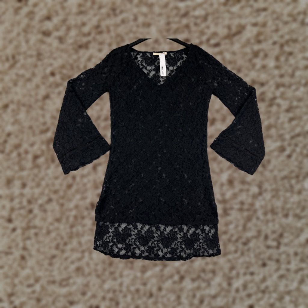 Vintage VINTAGE LA Made Womens Blouse Long Sleeve V-Neck Lace Overlay Floral Small Black Casual Shirt Adult Oktoberfest Dress UpWeekend Wear Size S / US 4 / IT 40 - 1 Thumbnail