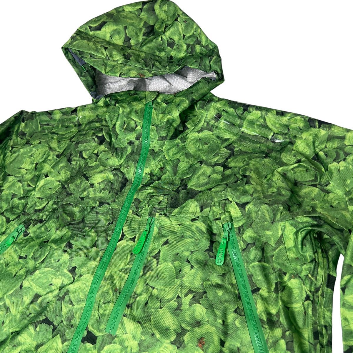 Burton iDiom 2009 Burton iDiom Fujiwara “Lily Print” Jacket NWT Sz Large Size US L / EU 52-54 / 3 - 9 Thumbnail
