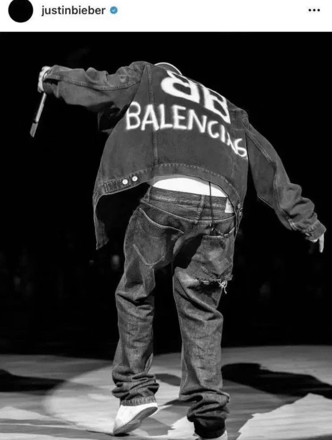 Balenciaga Balenciaga Spray Paint Logo Denim Jacket Size US L / EU 52-54 / 3 - 1 Thumbnail