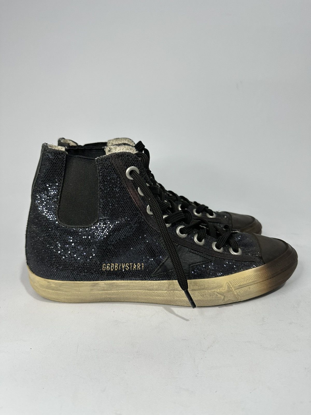 Golden Goose Golden Goose V-Star 1 Glitter Distressed Sole Hi Sneakers Size US 6.5 / EU 39-40 - 1 Thumbnail