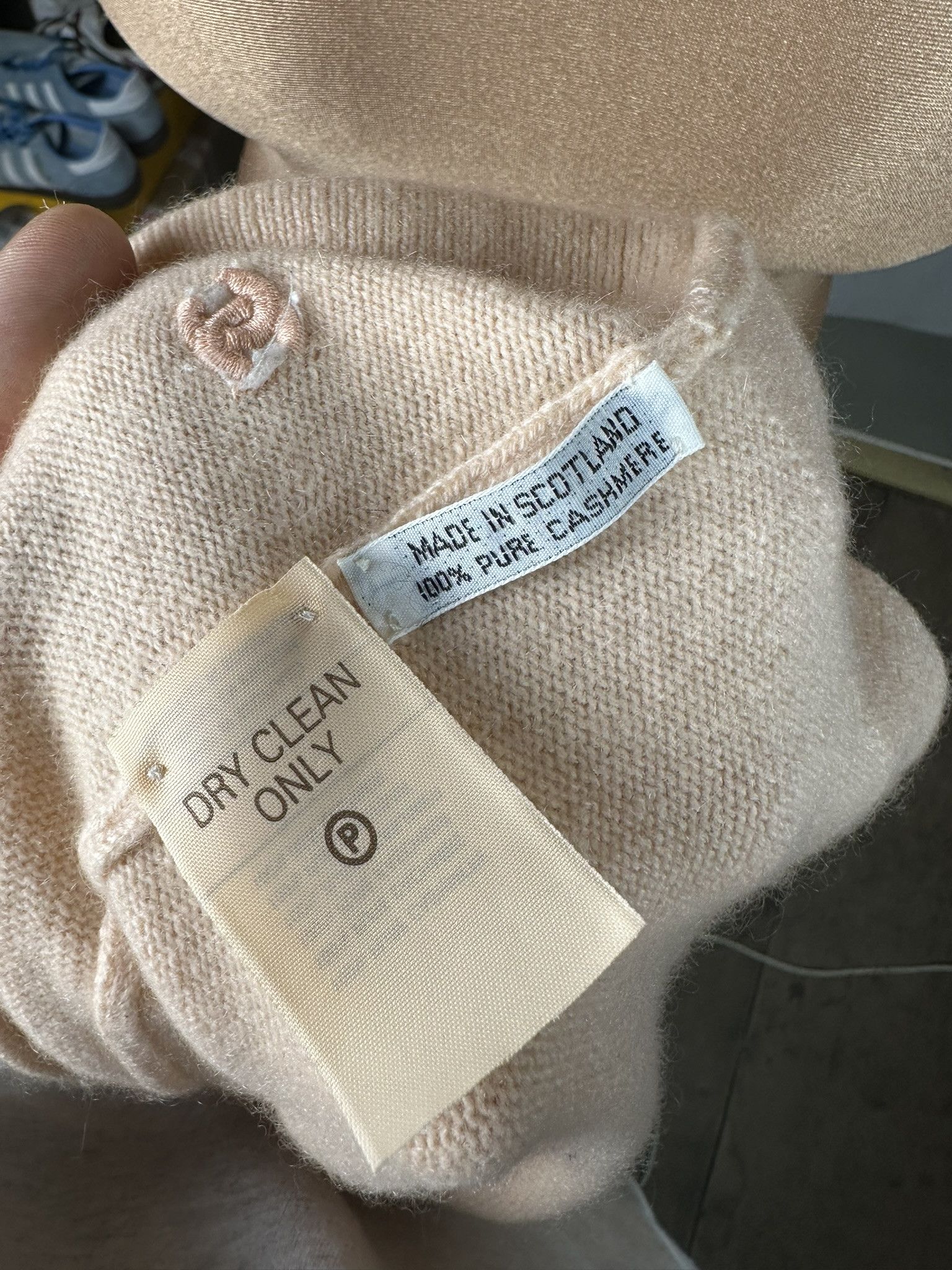 Chanel 90s Chanel 100% Cashmere Cardigan Size XL / US 12-14 / IT 48-50 - 12 Thumbnail
