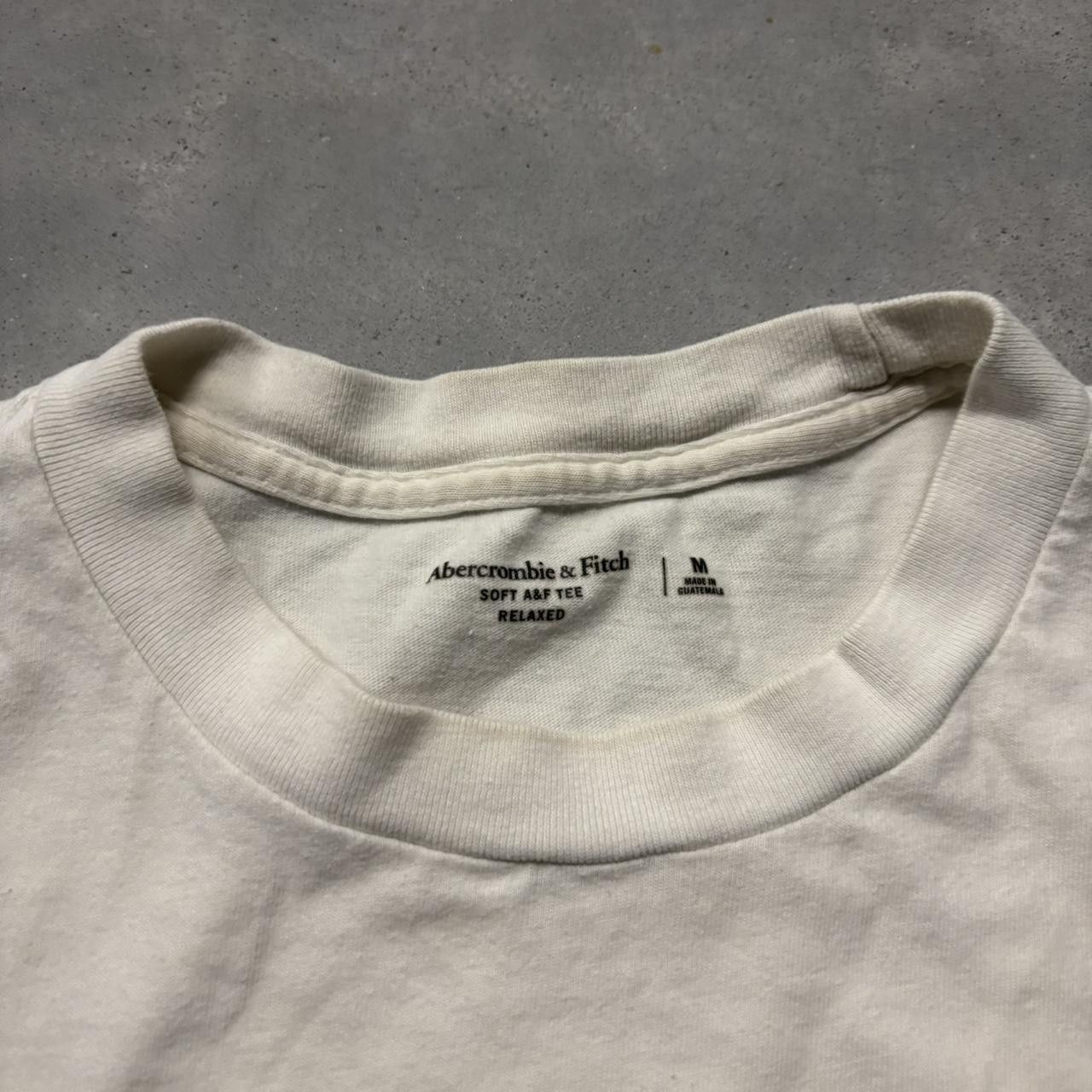 Vintage Crazy Vintage Y2K/2000s White Jean-Michael Basquiat Art Tee! Size US M / EU 48-50 / 2 - 6 Thumbnail