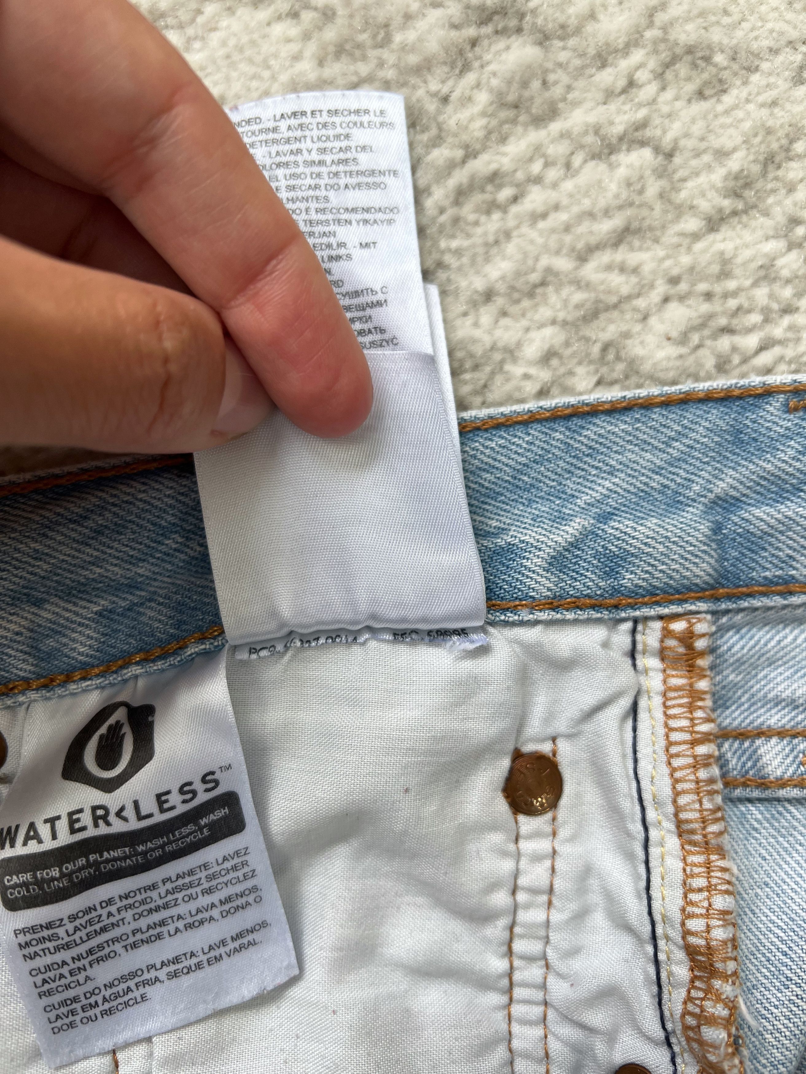 Levi's Levi’s 501 High Rise Cut-Off Women Denim Shorts 30"-31" Size 30" / US 8 / IT 44 - 18 Thumbnail