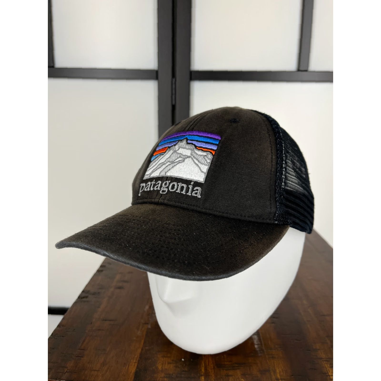 Patagonia Patagonia Hat Cap Snap Back Adult One Size Black Fitz Roy Embroider Trucker Duck Size ONE SIZE - 4 Thumbnail