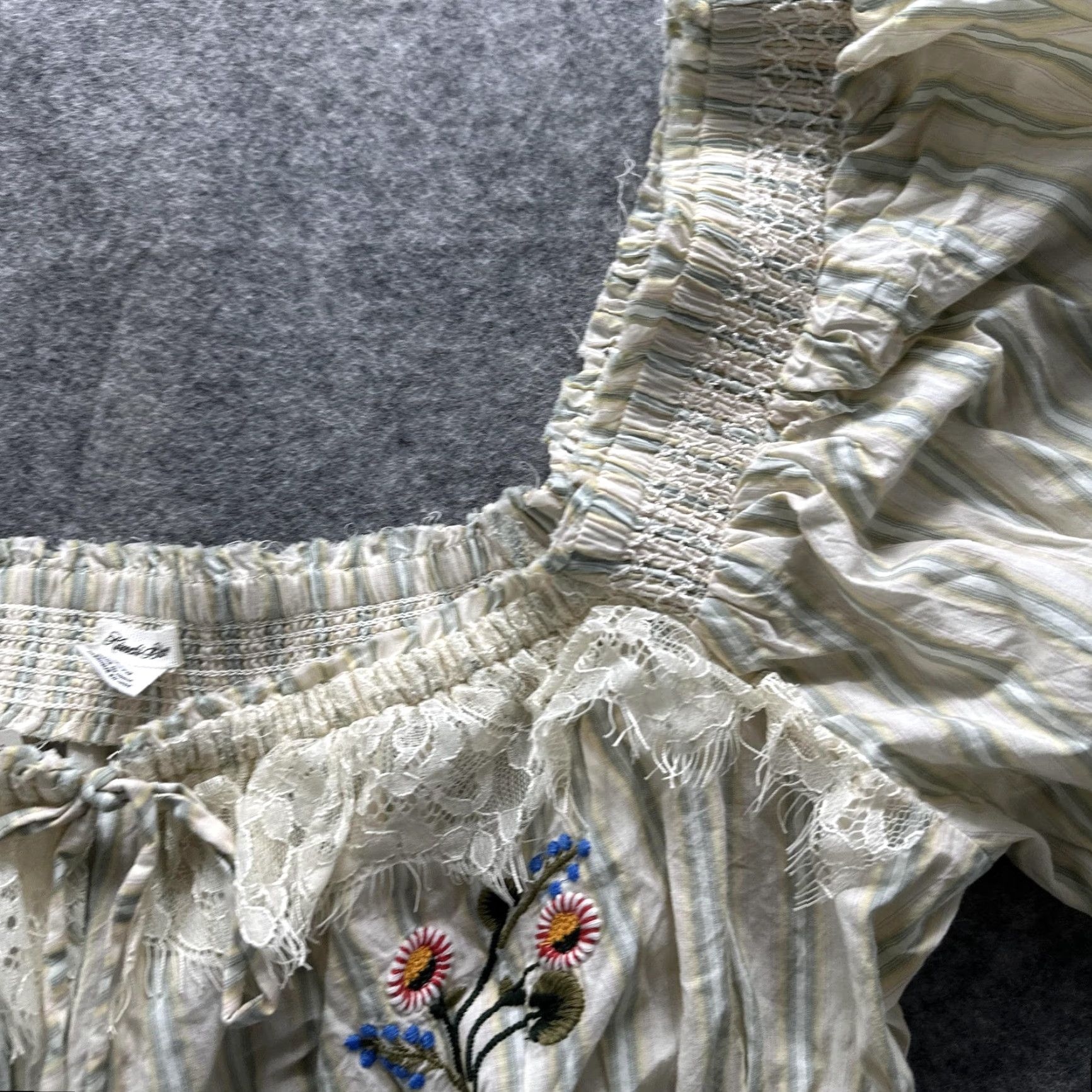 Vintage Kimchi Blue Top Womens XL White Stripe Floral Boho Peasant Rose Tyrie Size XL / US 12-14 / IT 48-50 - 6 Thumbnail