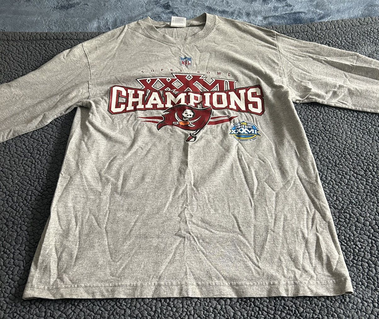 Alstyle Vintage Tampa Bay Buccaneers Super Bowl XXXVII Long Sleeve Size US L / EU 52-54 / 3 - 1 Thumbnail