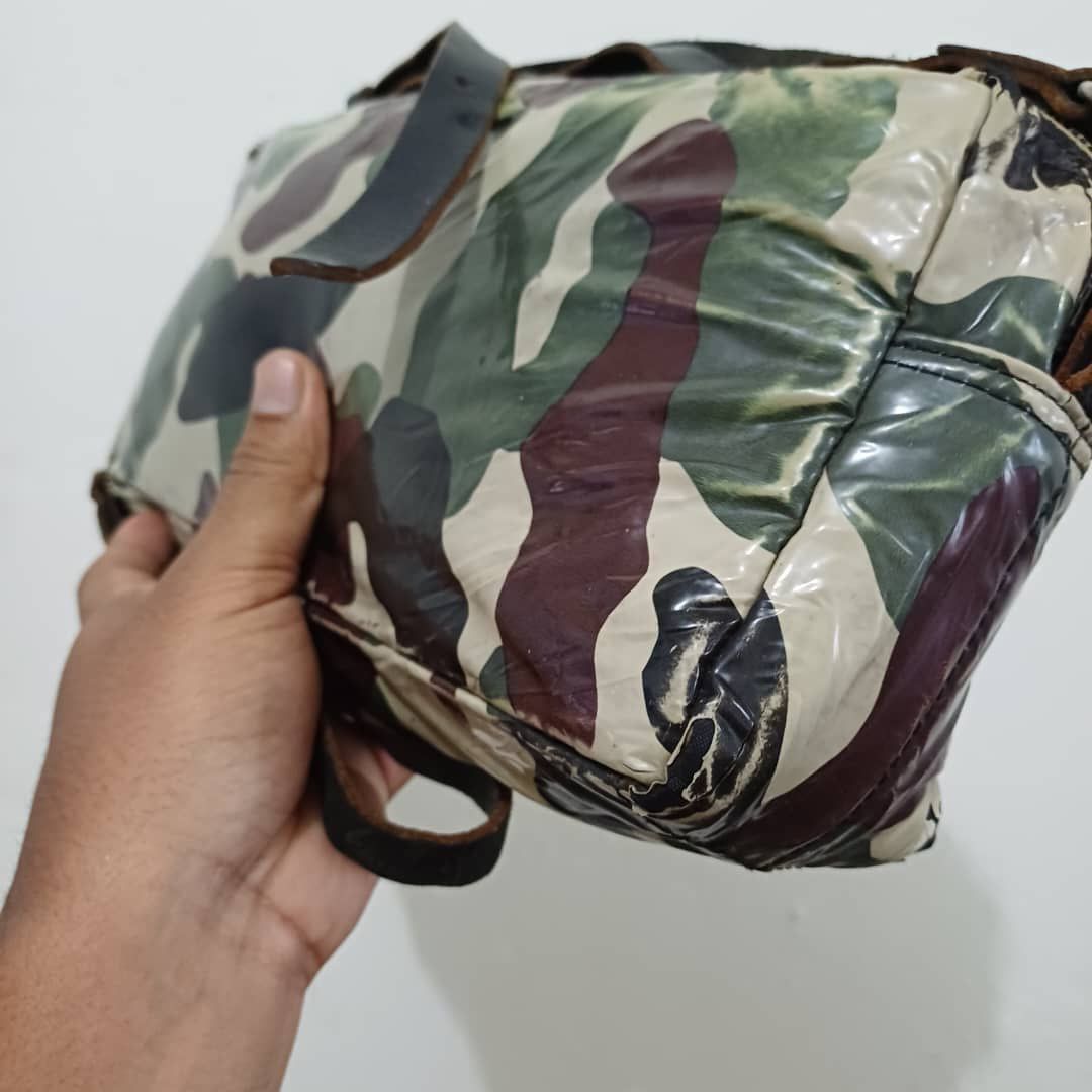 Comme des Garcons × Vintage Vintage Comme Des Garcons Camo Sling Bag Size ONE SIZE - 7 Thumbnail