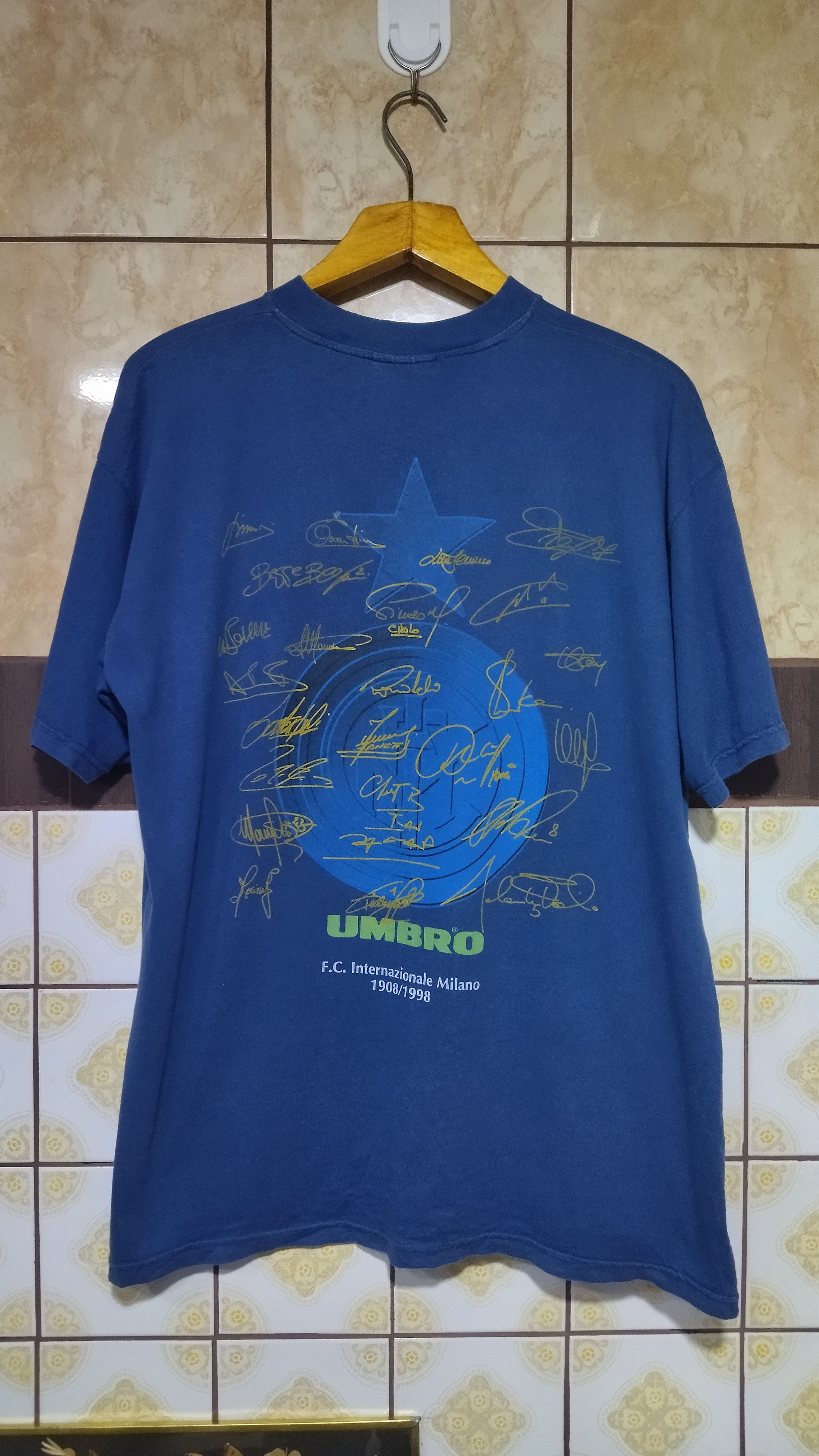 Umbro Inter Milano Umbro *Signed* 1998 soccer T Shirt Size US XL / EU 56 / 4 - 4 Thumbnail