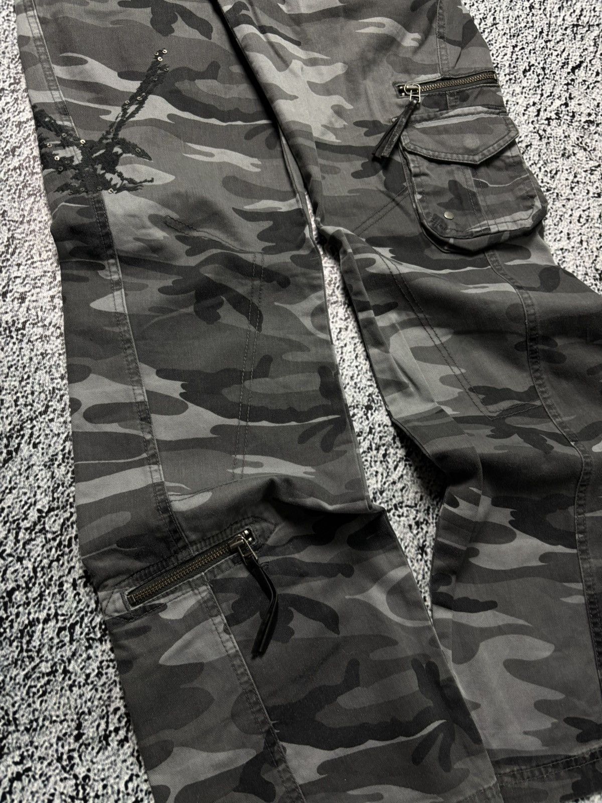 Japanese Brand Avant garde flared camo multipocket pants japanese LGB style Size 26" / US 2 / IT 38 - 5 Thumbnail