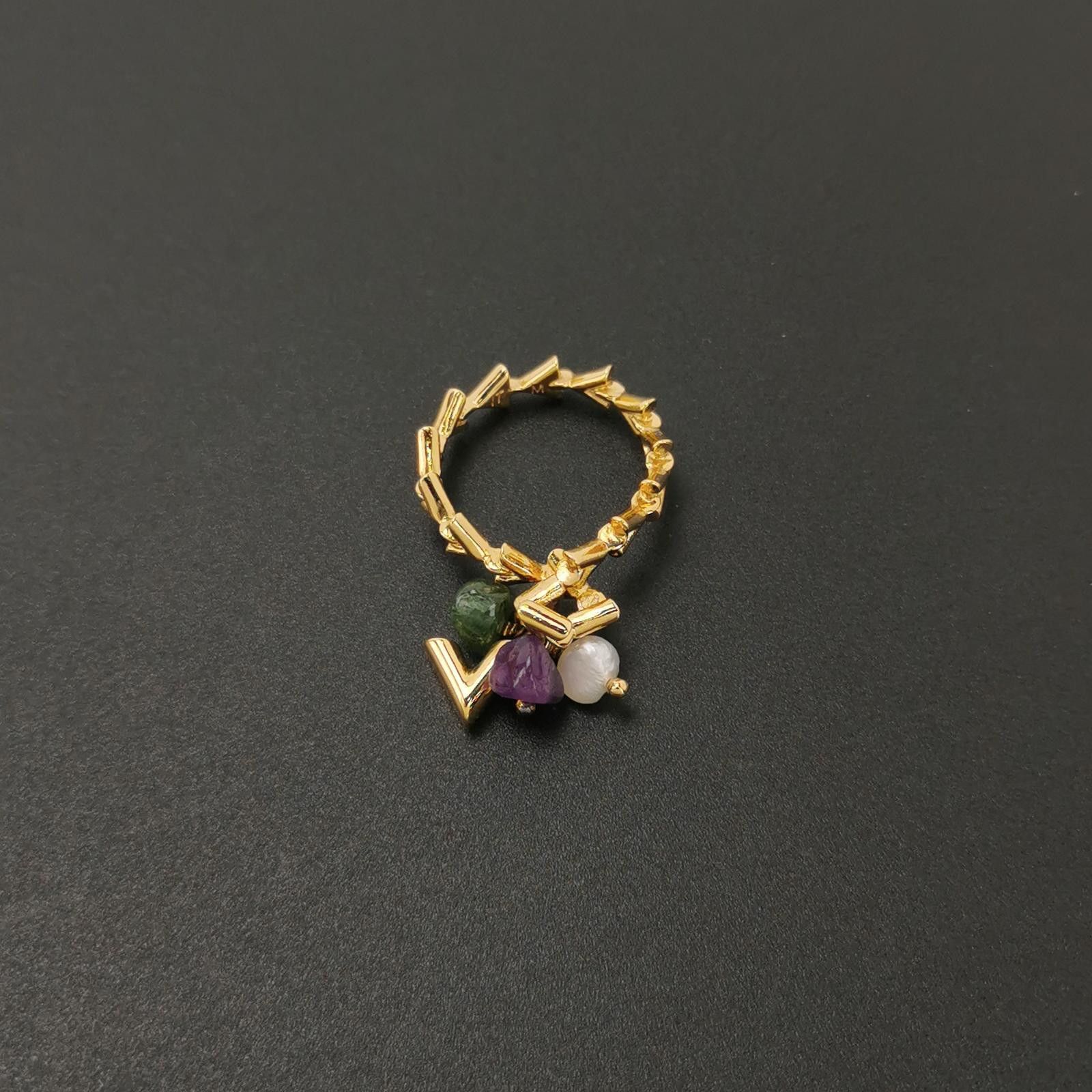 Louis Vuitton Louis Vuitton (LV) Imitation Pearl V Logo Ring Size 15 -z25 Size ONE SIZE - 5 Thumbnail