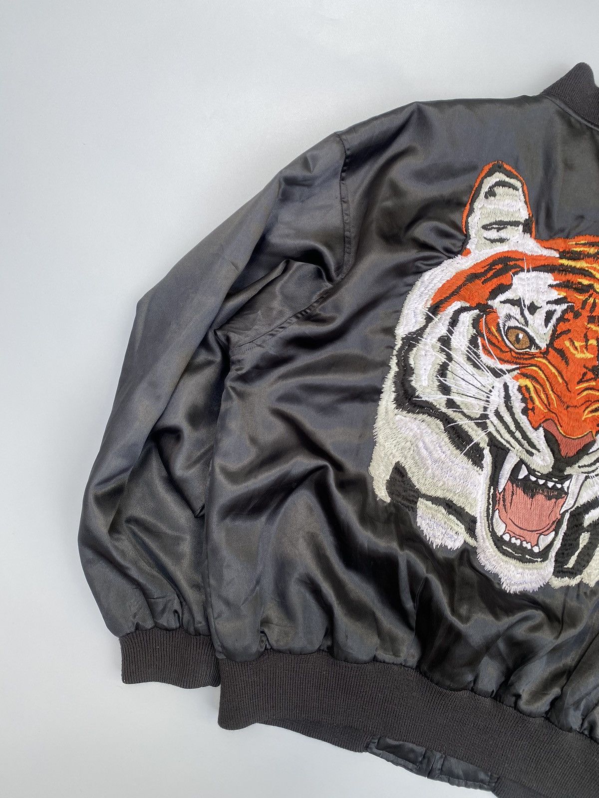 Japanese Brand 1980s Archive K. Yoshihiro Sukajan Jacket- “ Tiger” Size US L / EU 52-54 / 3 - 11 Thumbnail