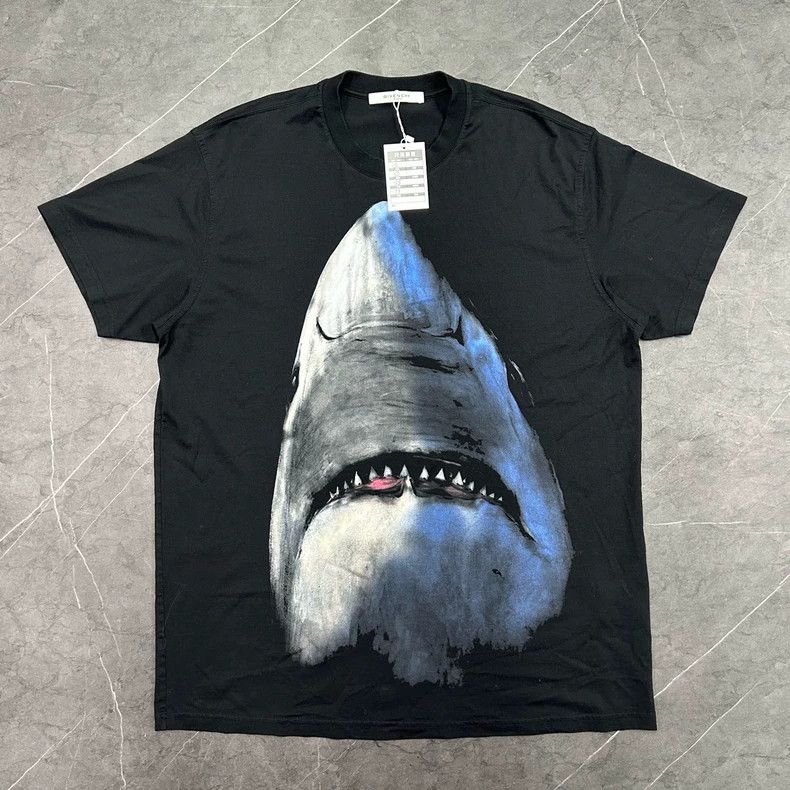 Givenchy Givenchy Big shark short-sleeve S size Size US S / EU 44-46 / 1 - 1 Thumbnail