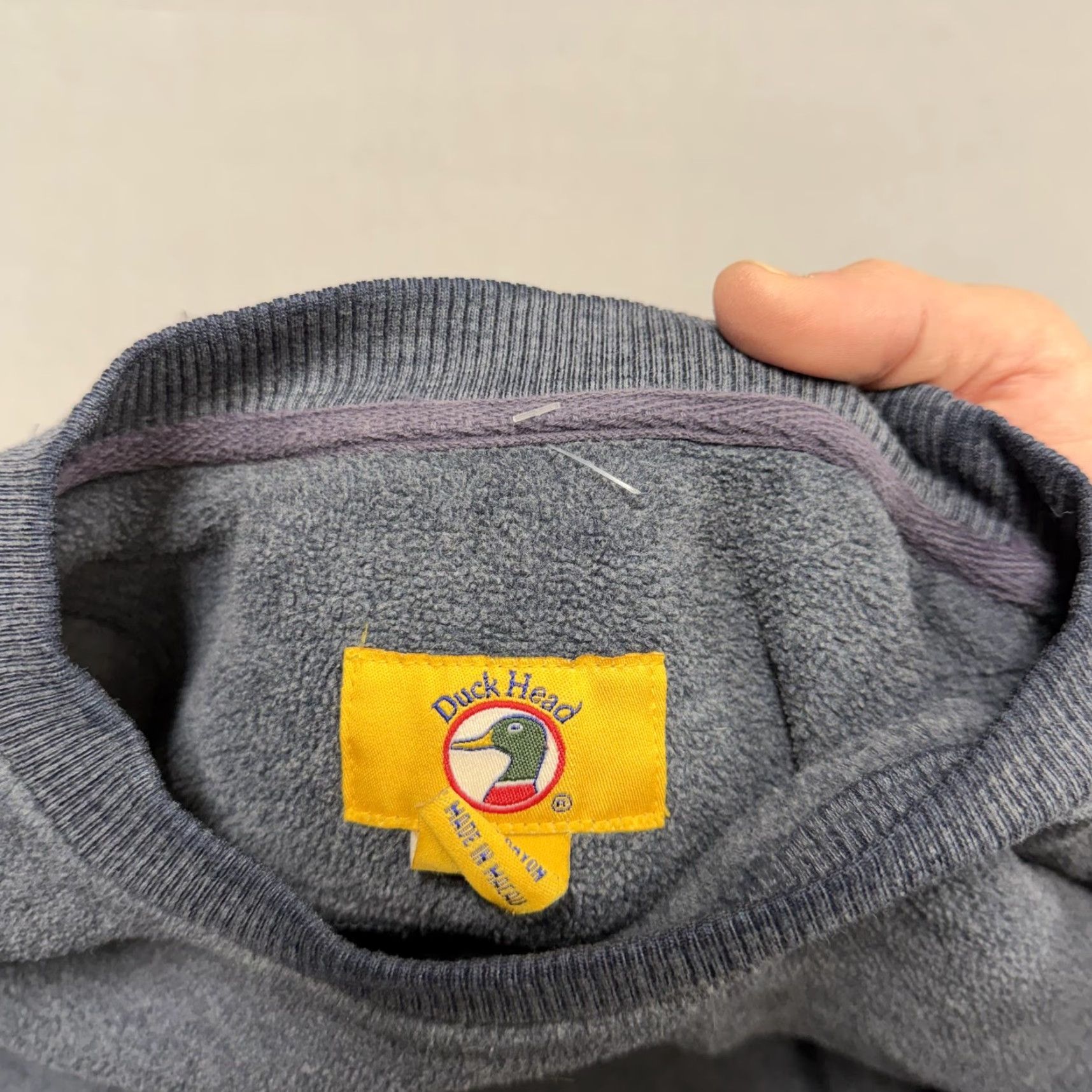 Vintage VINTAGE Duck Head Sweatshirt Mens L Gray Fleece Crewneck Pullover Logo 90s Size US L / EU 52-54 / 3 - 3 Thumbnail