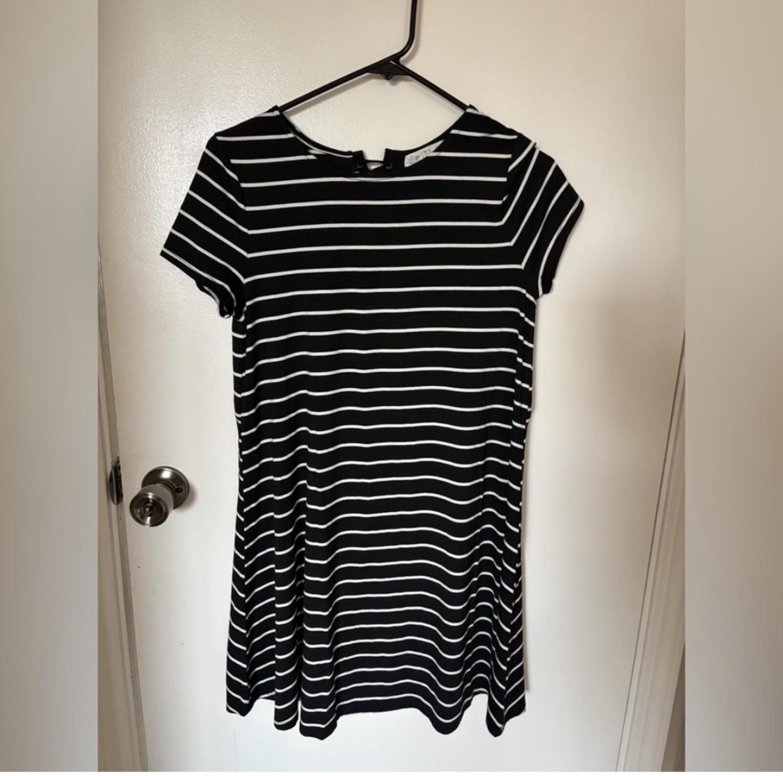 Other (Love, Fire) Black and White Striped Women's dress Size M / US 6-8 / IT 42-44 - 1 Thumbnail