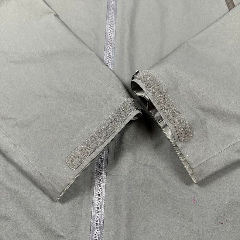 Arc'teryx Arcteryx Beta Jacket Dark Gray L Size US L / EU 52-54 / 3 - 5 Thumbnail