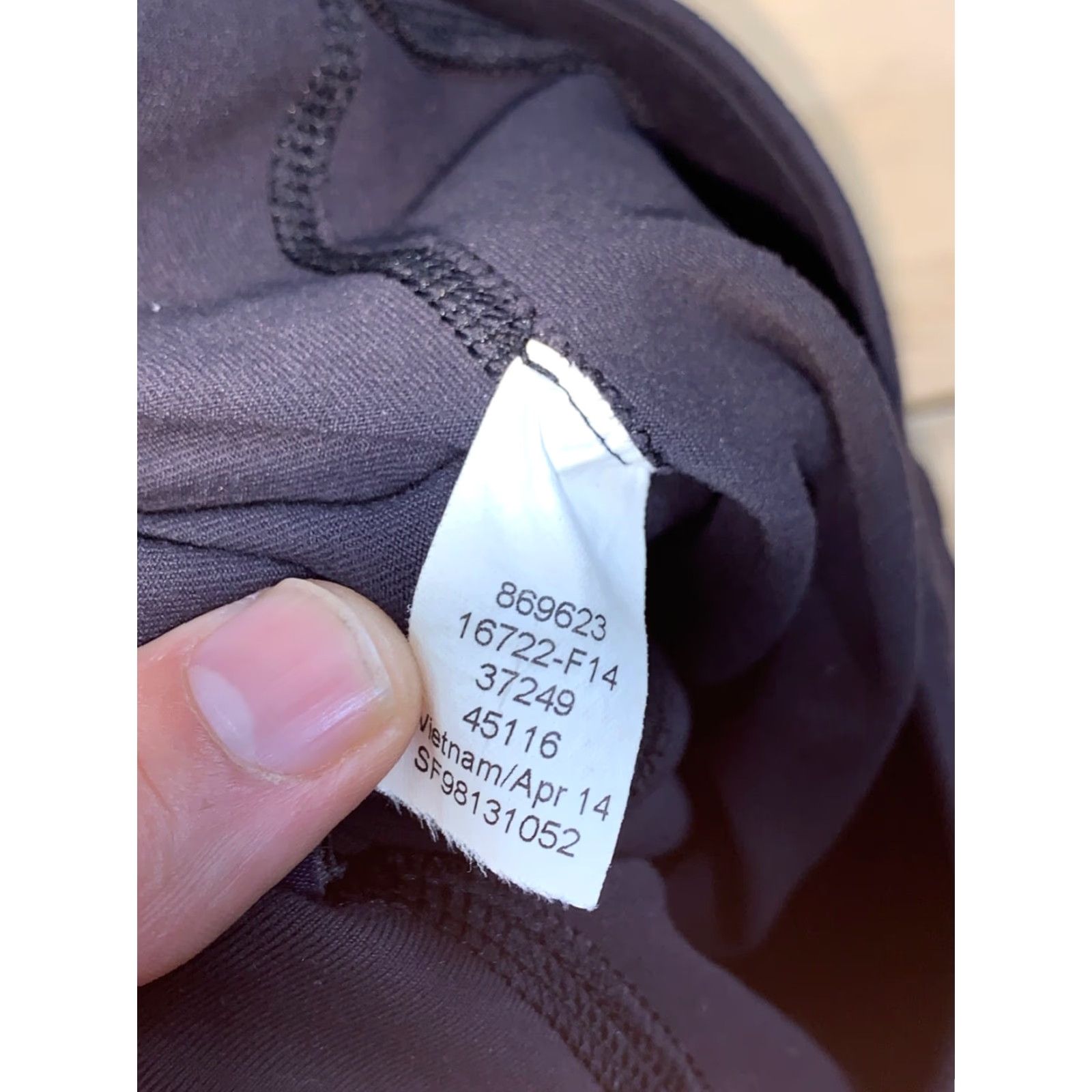 Vintage REI Capri Leggings Womens S Black Activewear Outdoor Hike Camp Leggings Capri Womens S Black Outdoor Hiking Size 28" / US 6 / IT 42 - 3 Thumbnail