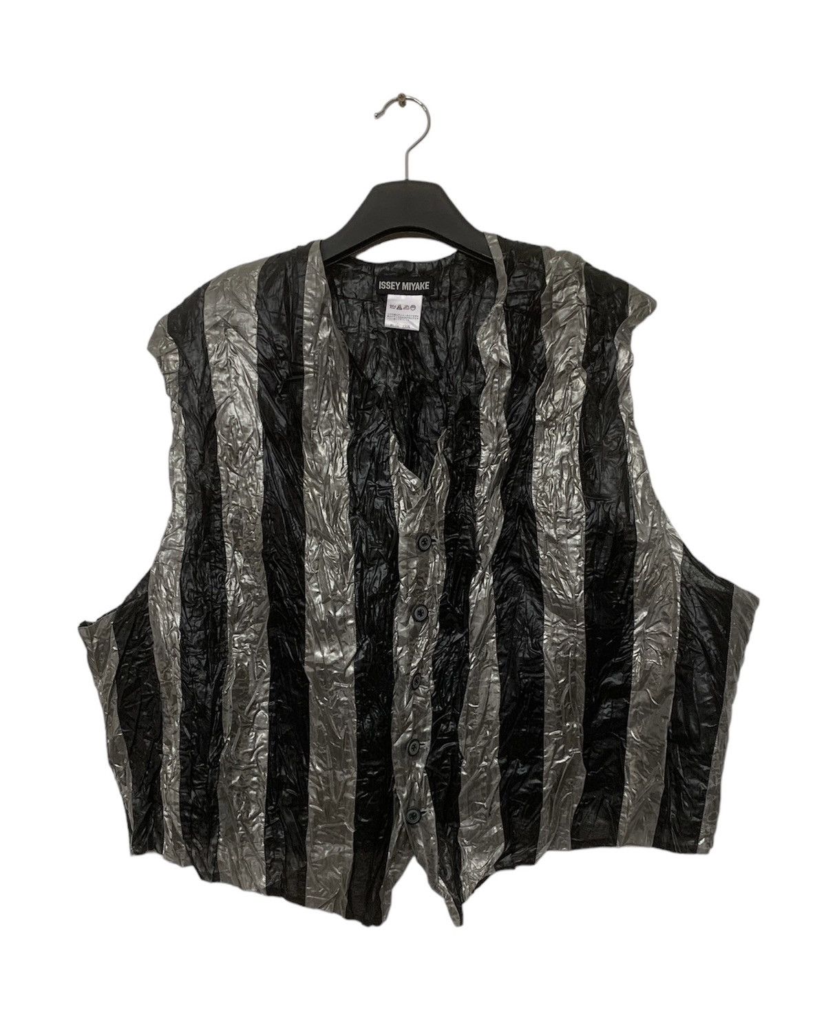 RARE ISSEY MIYAKE POLYESTER VEST