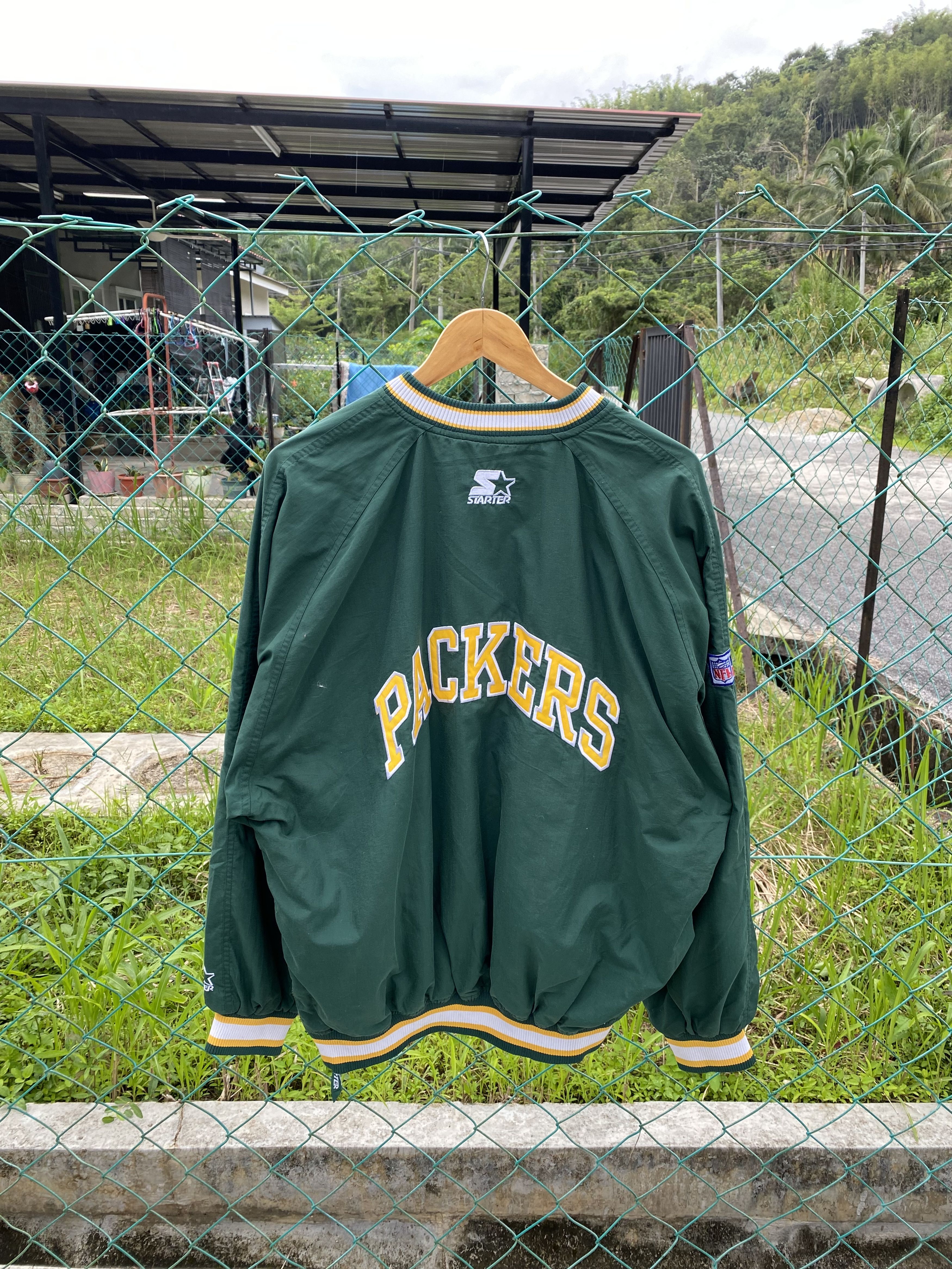 Starter Vintage NFL Packers woven spellout nylon sweater Size US L / EU 52-54 / 3 - 1 Thumbnail