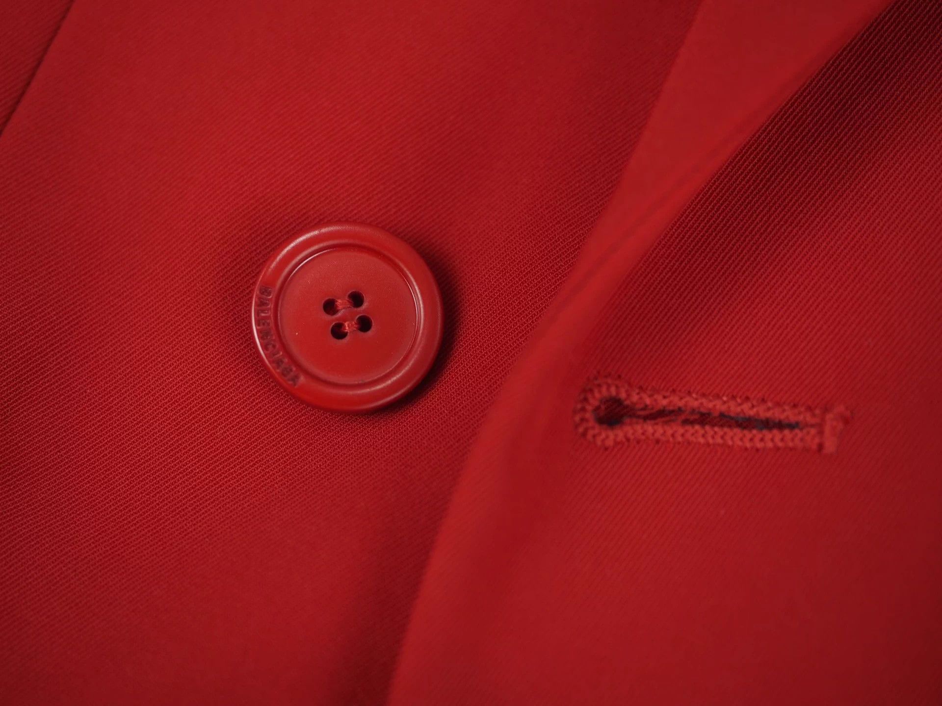 Balenciaga Balenciaga 80s Boxy Shoulder Blazer Red IT46 Size US S / EU 44-46 / 1 - 7 Thumbnail