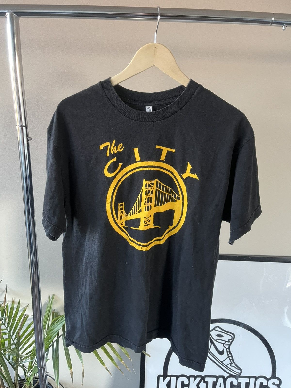 NBA × Vintage Sun faded Golden State Warriors Tee Size US L / EU 52-54 / 3 - 1 Thumbnail