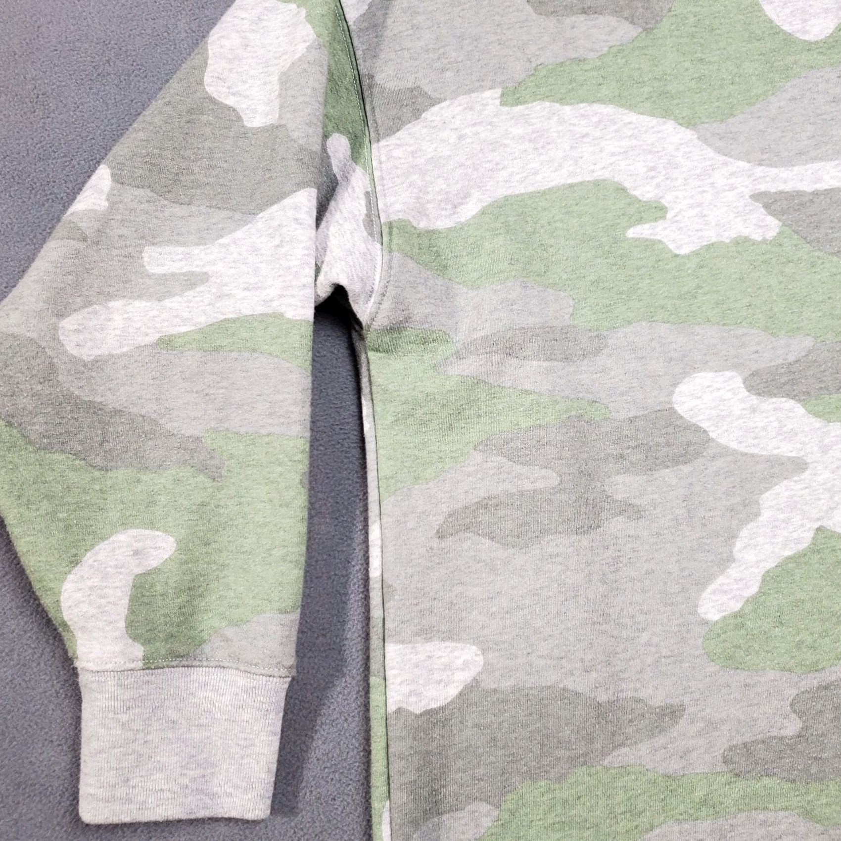 Vintage Aerie Sweatshirt Womens Small Green Gray Camouflage Sunday Soft 1/4 Zip Cotton Pullover Size S / US 4 / IT 40 - 2 Thumbnail