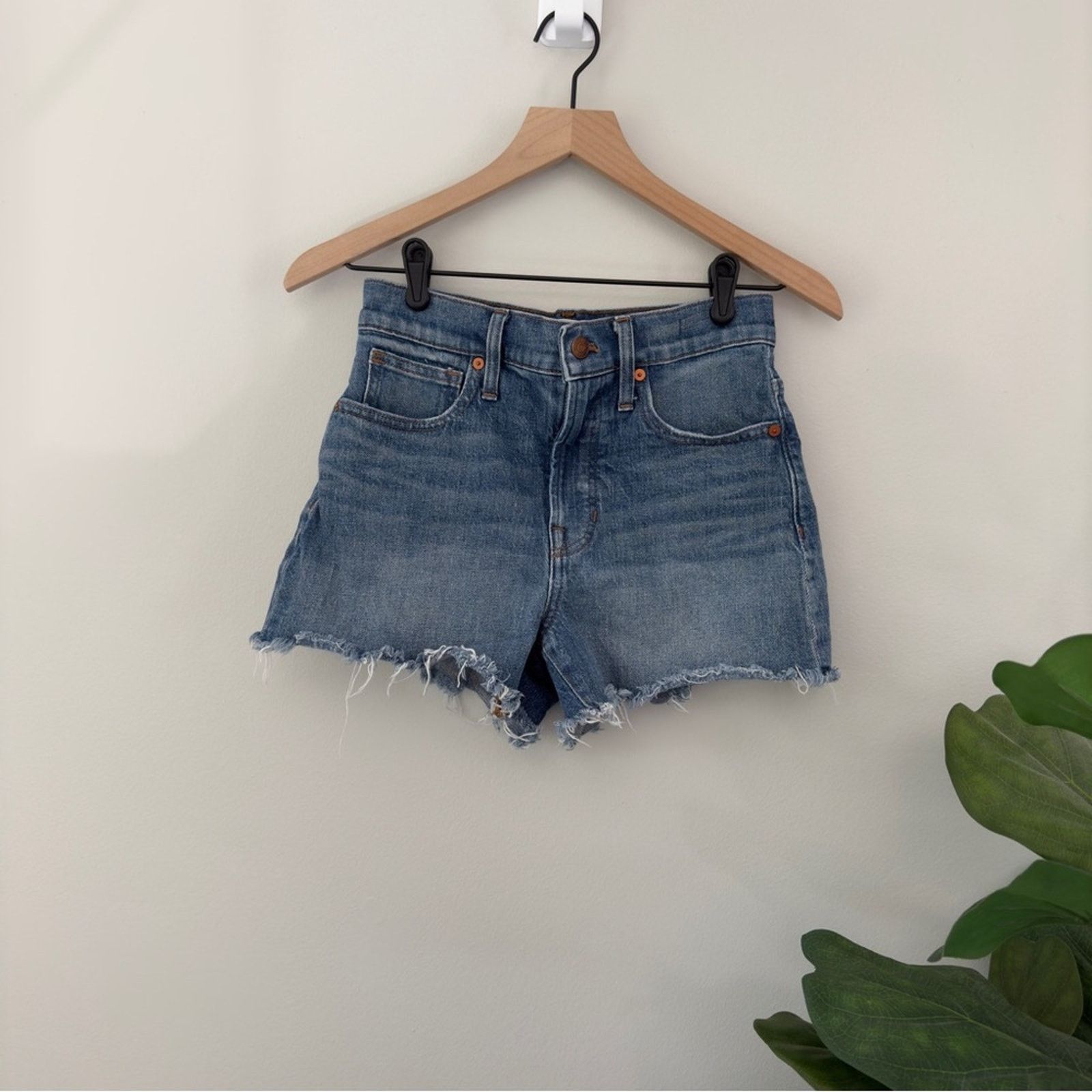 Madewell Madewell The Perfect Jean Short Medium Wash Shorts Raw Hem Size 25" / US 0 / IT 36 - 6 Thumbnail