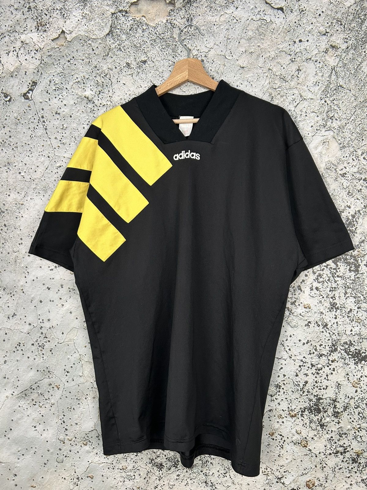 Adidas Vintage Adidas Equipment Sportswear Tee Football Soccer Size US XL / EU 56 / 4 - 1 Thumbnail