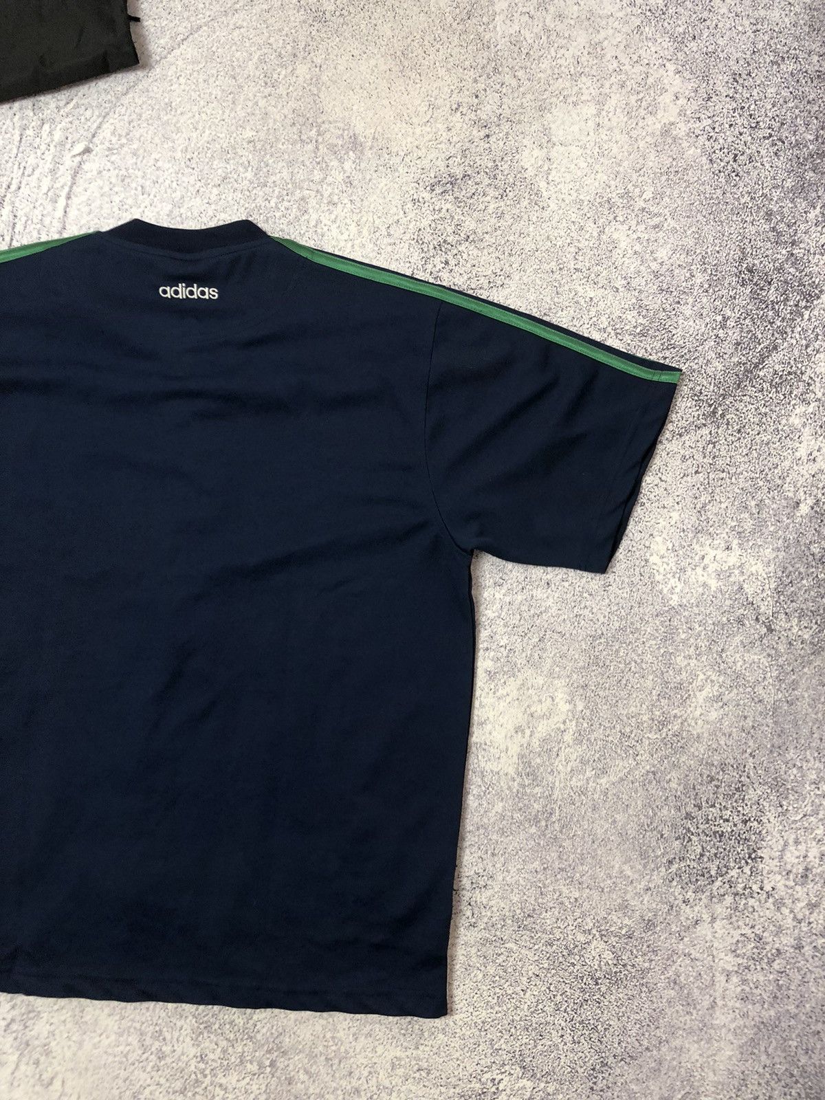 Adidas Vintage mens t-shirt adidas size Xl casual usa Size US XL / EU 56 / 4 - 9 Thumbnail