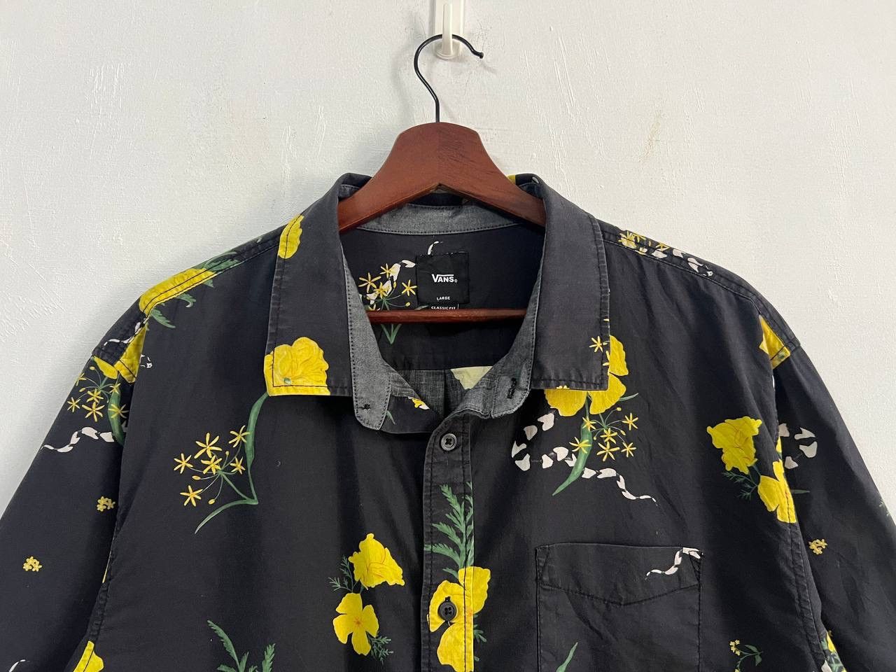 Vans Vans Flower Arts Collar Camp Button up Size US L / EU 52-54 / 3 - 3 Thumbnail